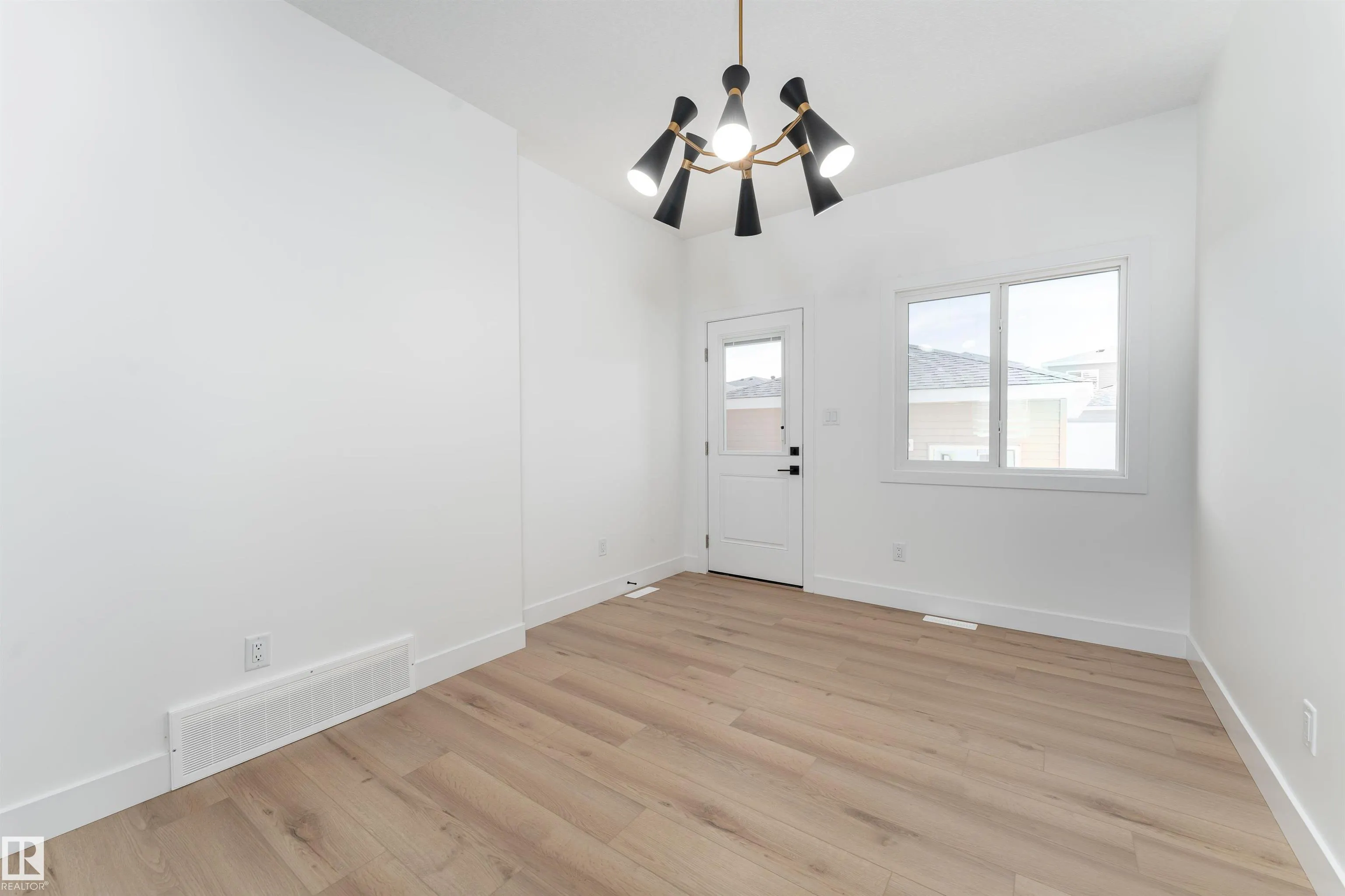 3117 Magpie Way