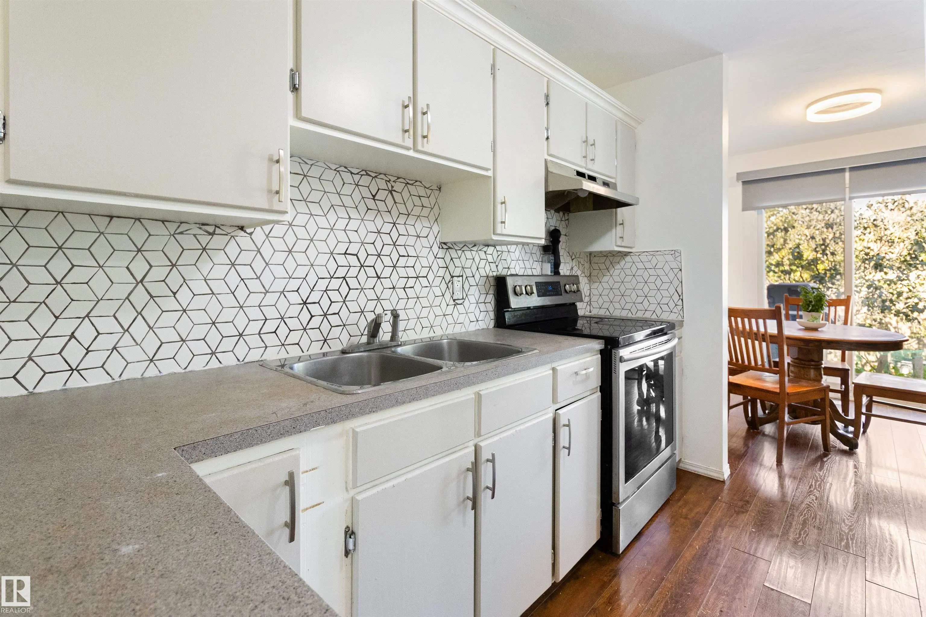 9310 MORINVILLE Drive