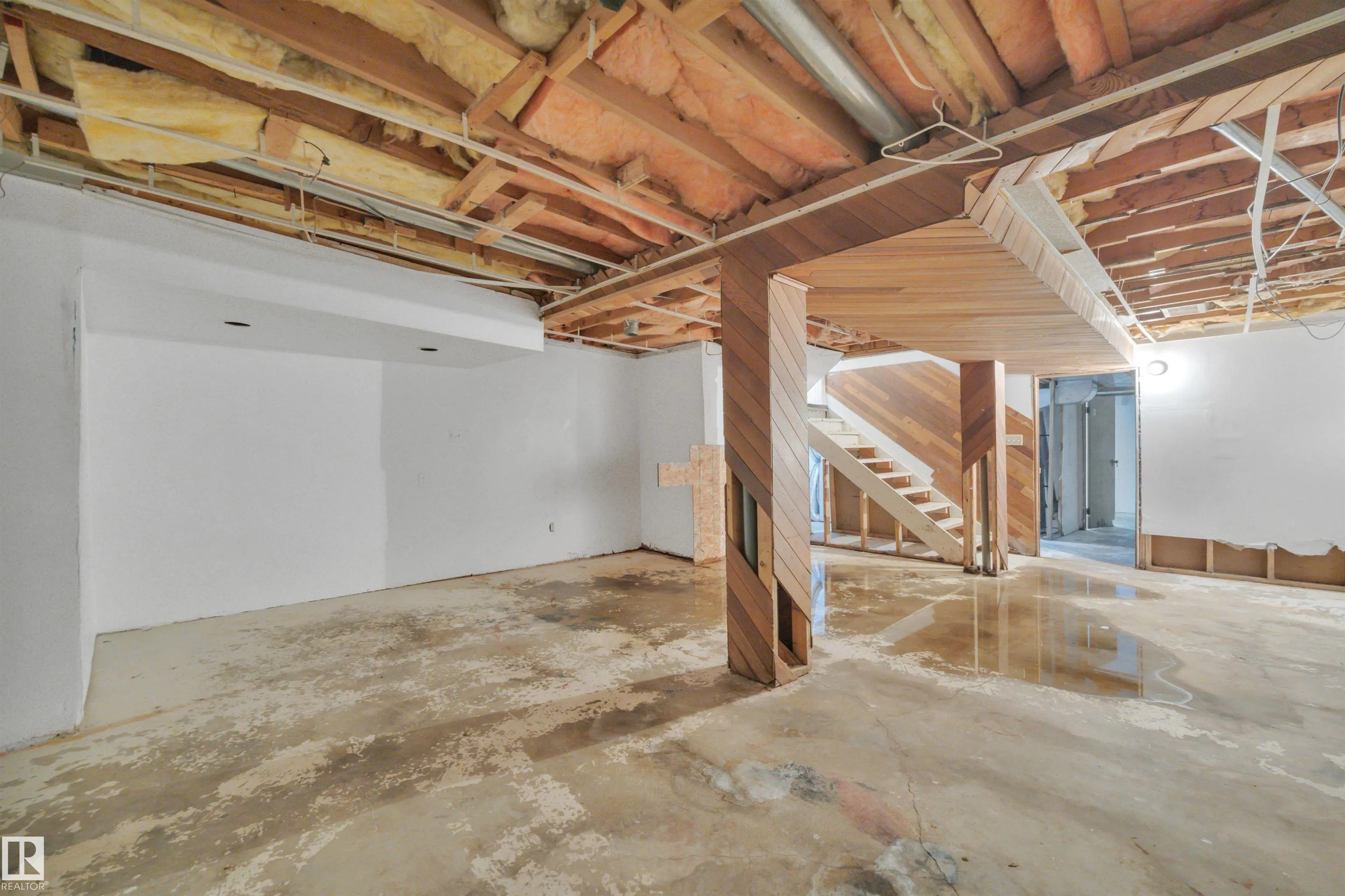 18007 73 Avenue