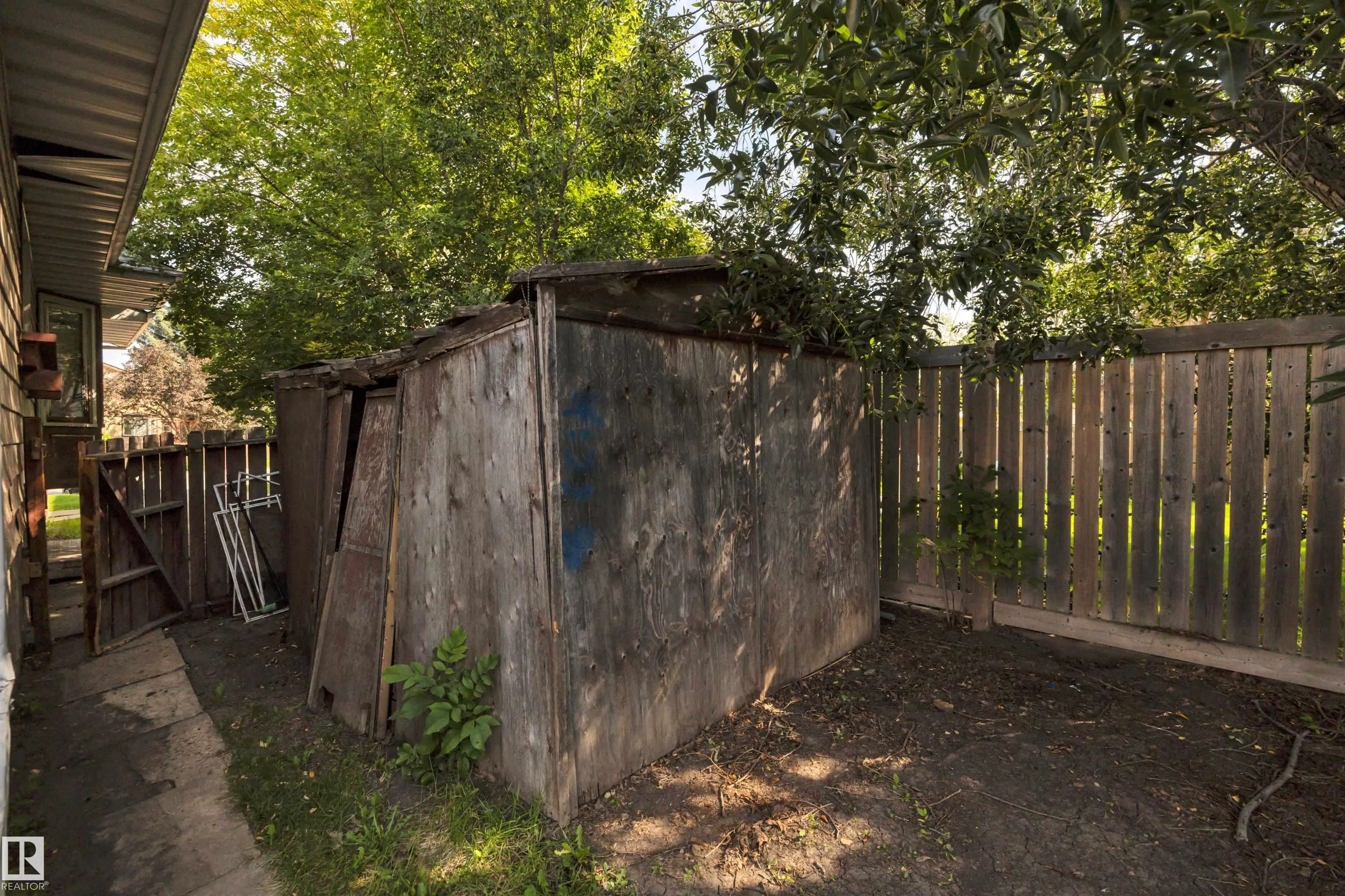 18007 73 Avenue