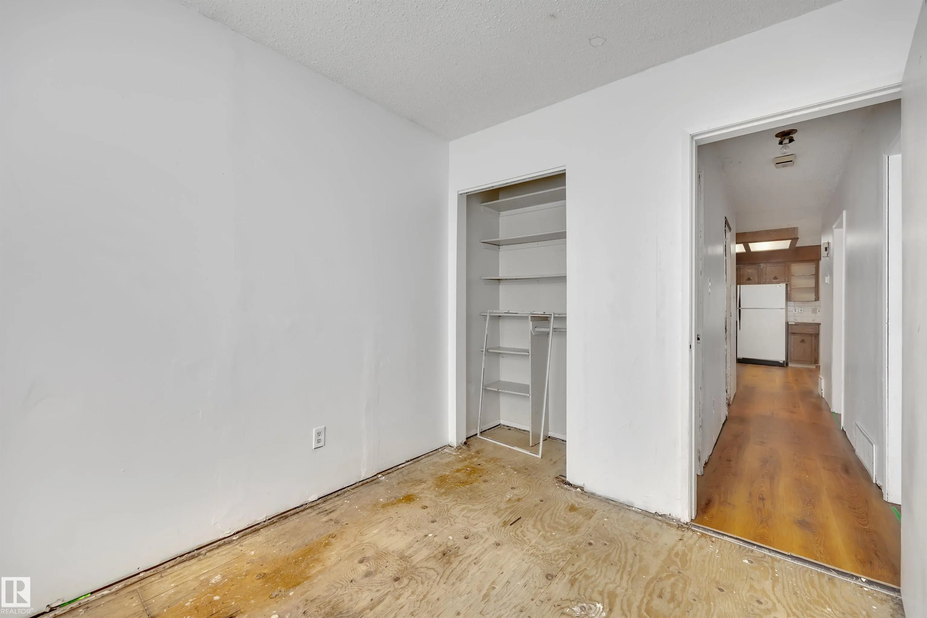 18007 73 Avenue