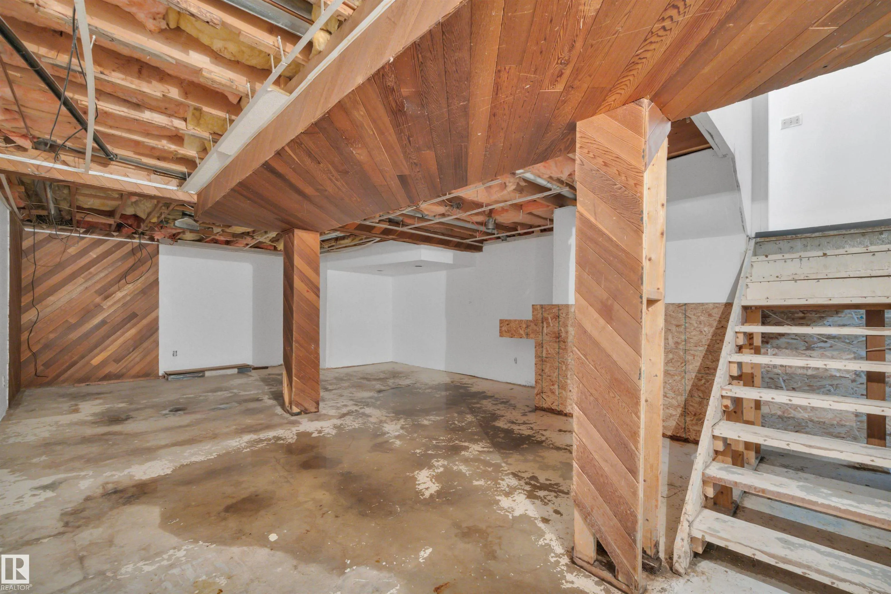 18007 73 Avenue