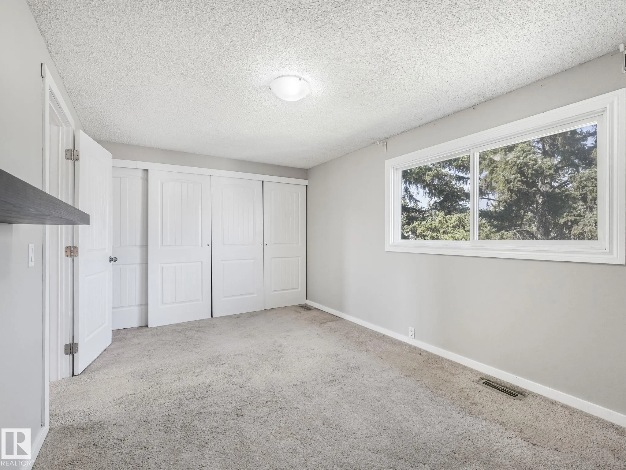 1376 LAKEWOOD Road
