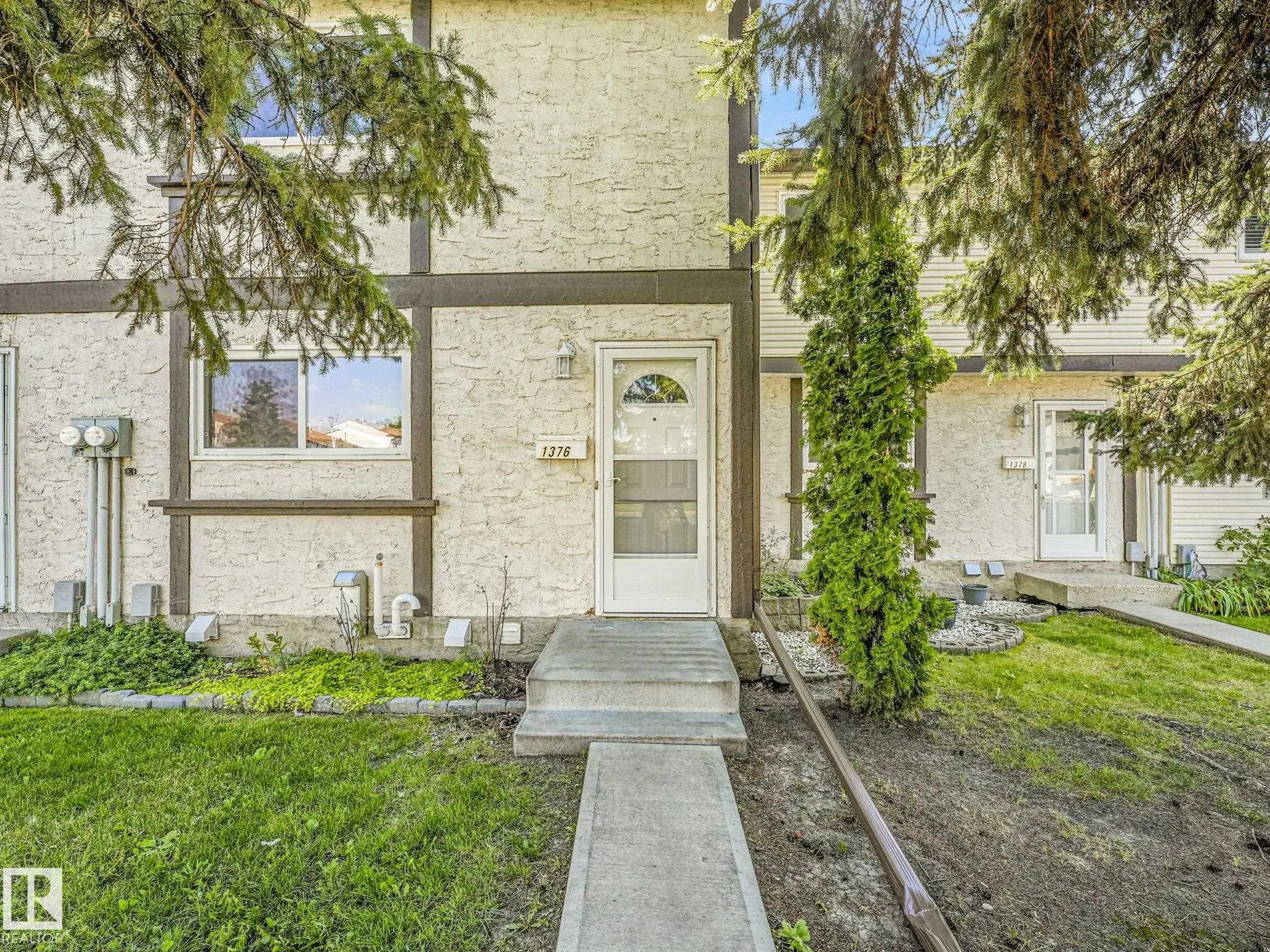 1376 LAKEWOOD Road