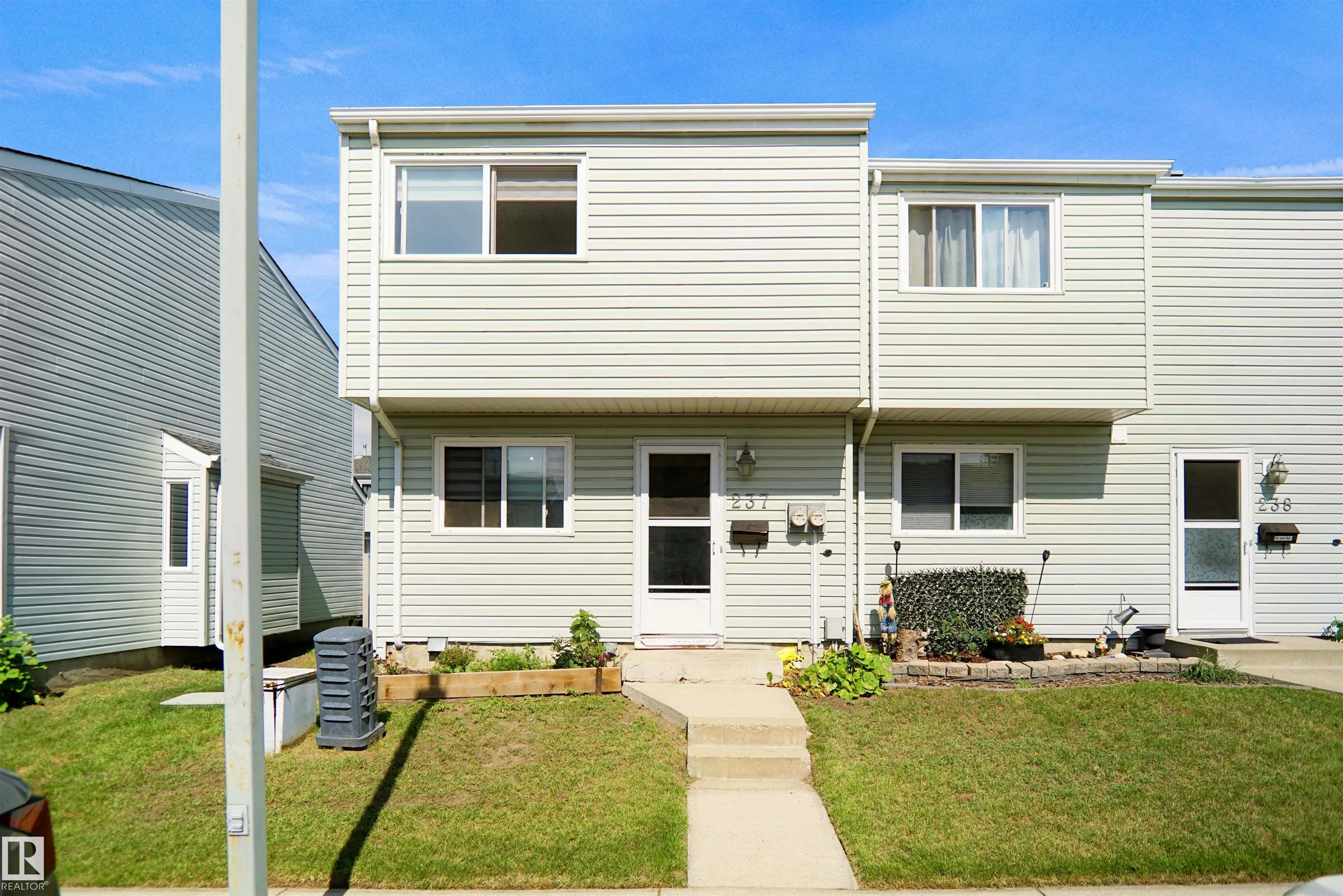 237 DICKINSFIELD Court