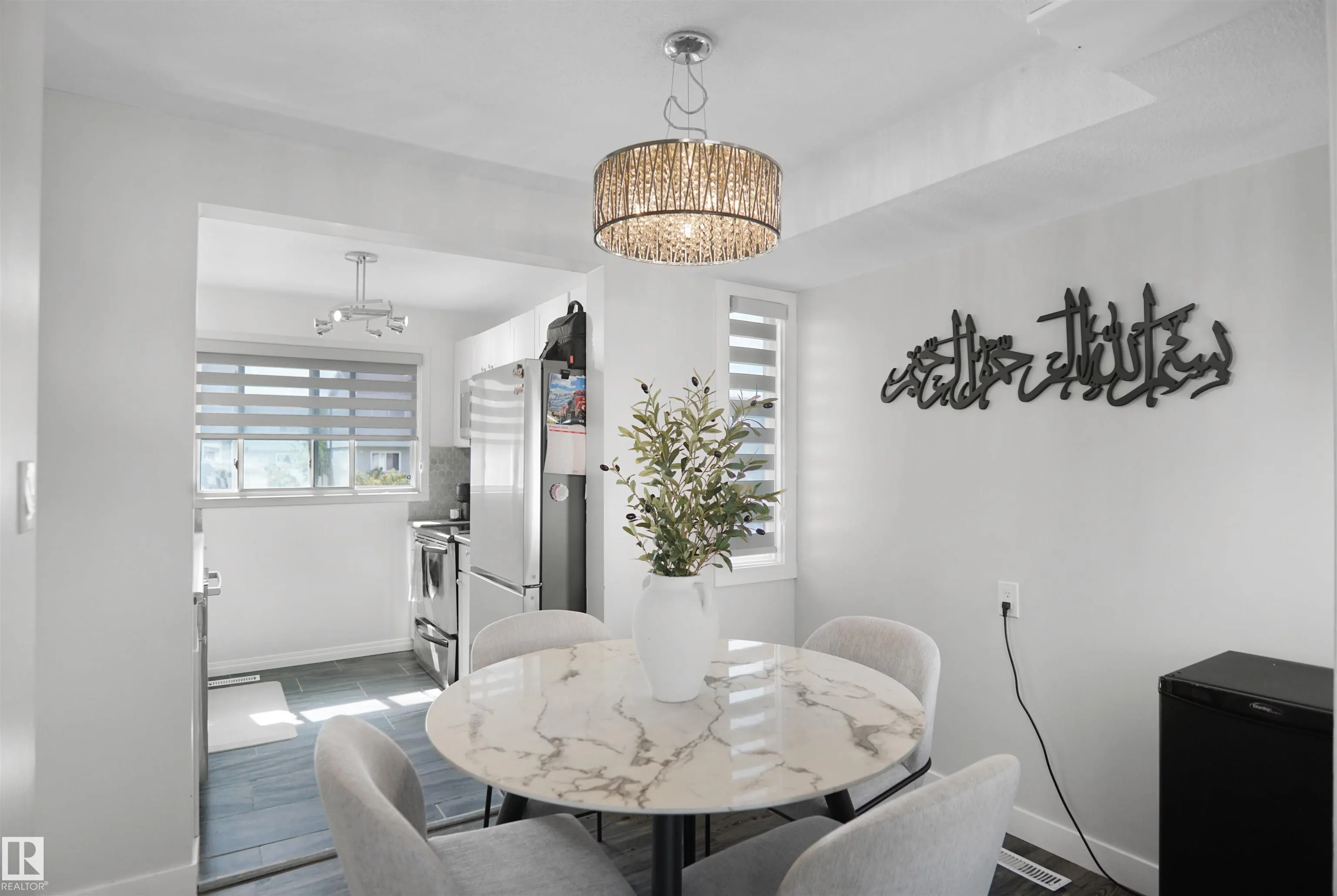 237 DICKINSFIELD Court