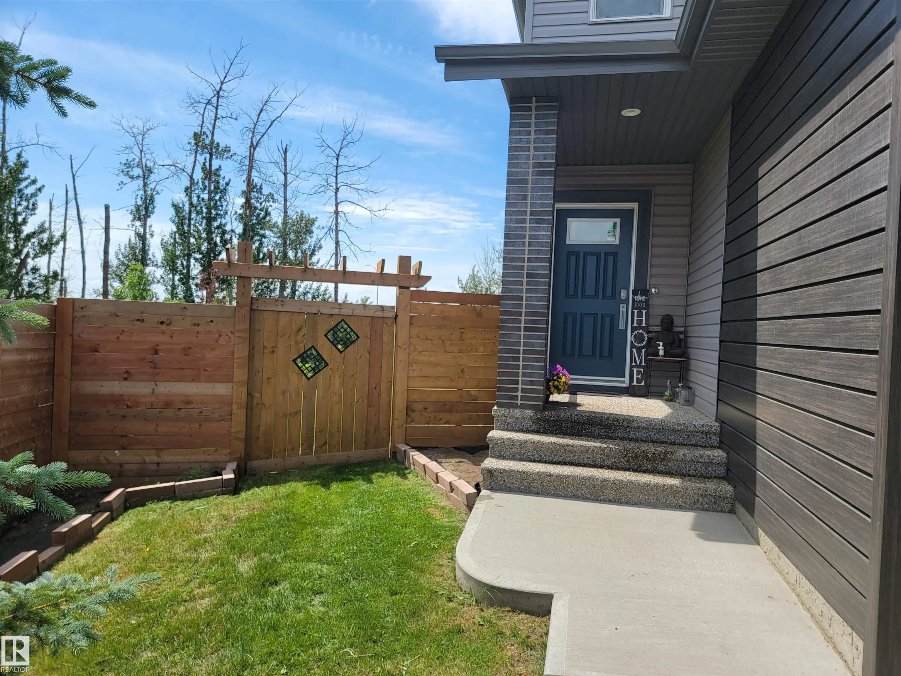 722 Charlesworth Way