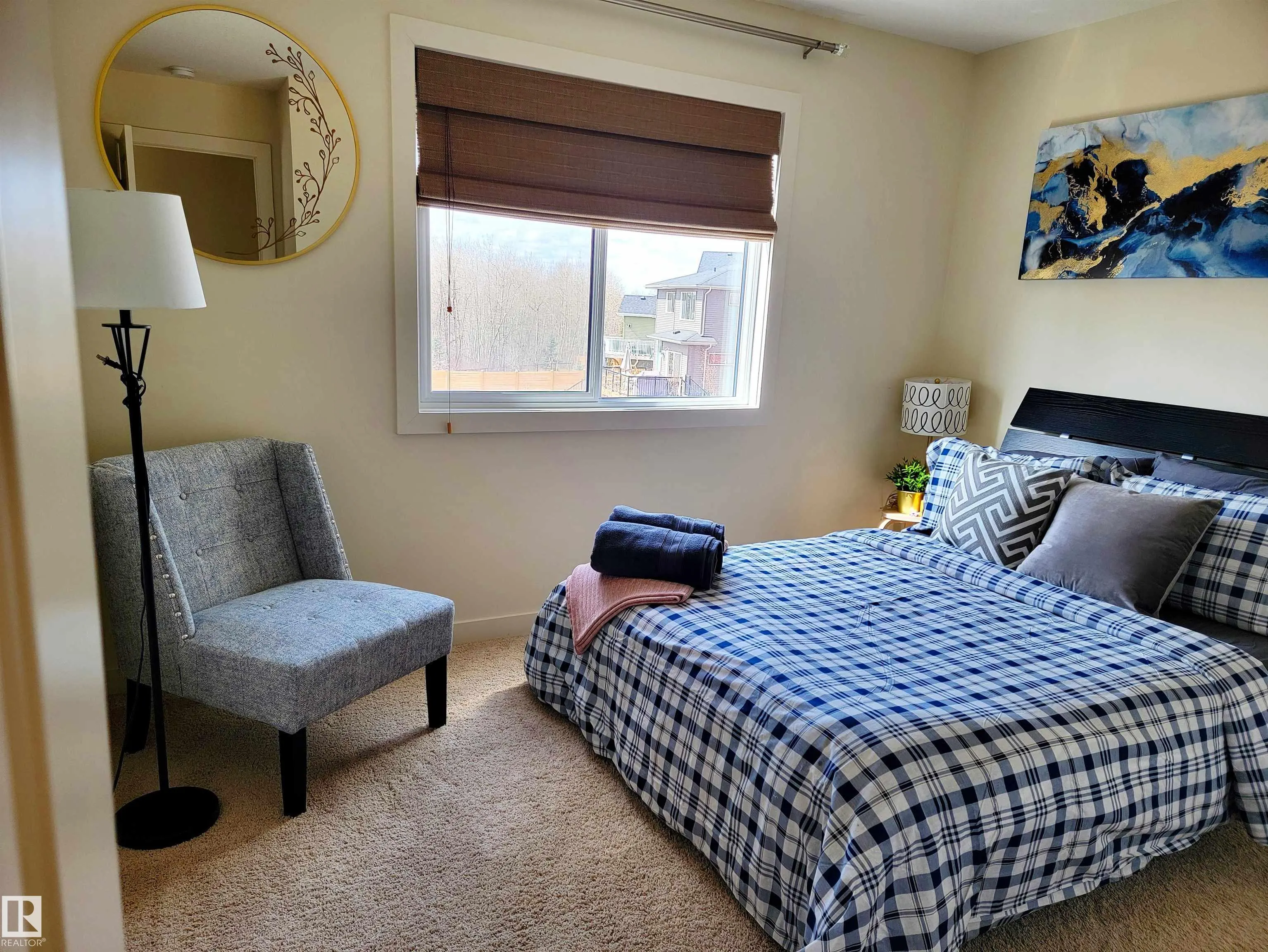 722 Charlesworth Way