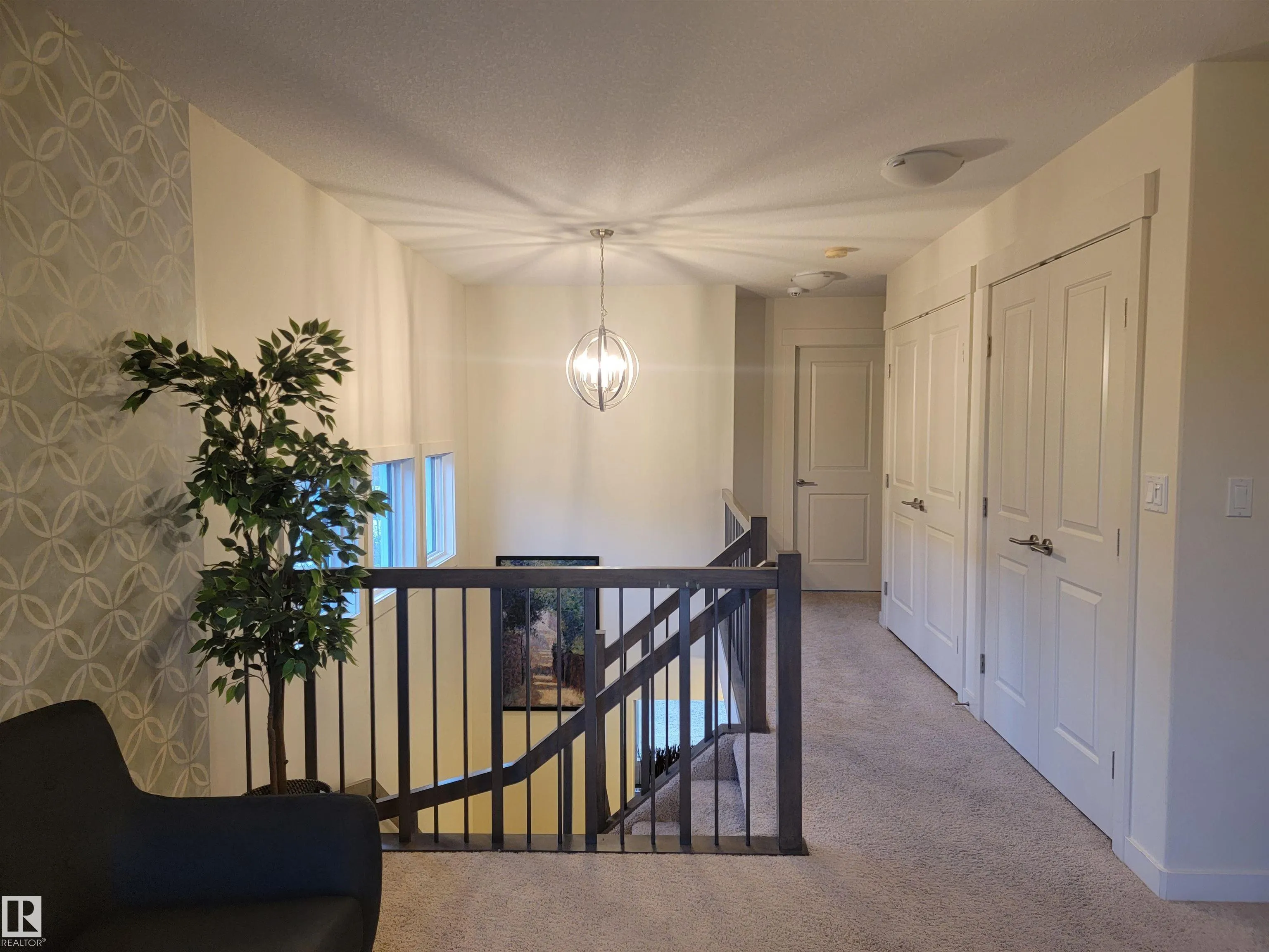 722 Charlesworth Way