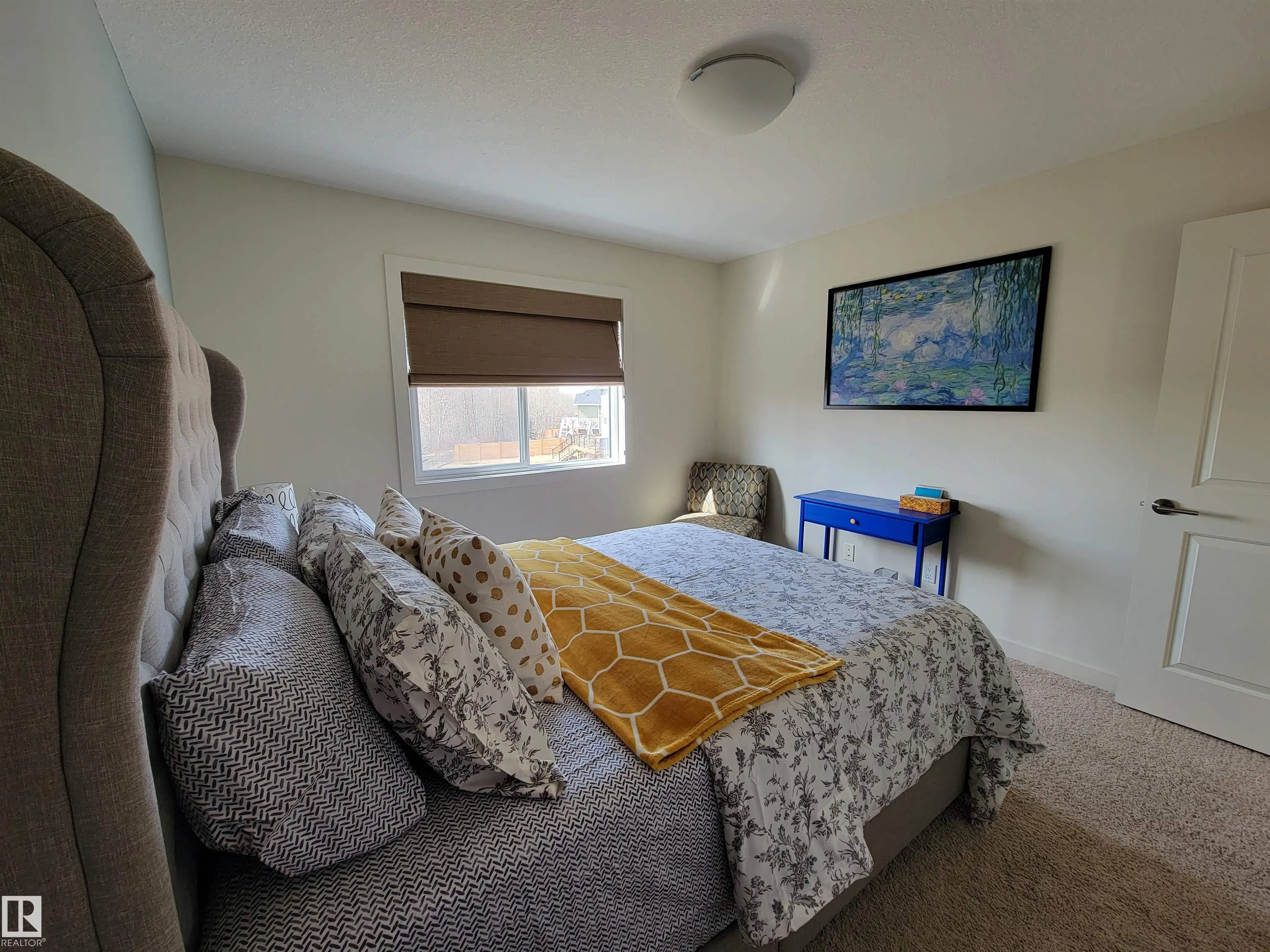 722 Charlesworth Way
