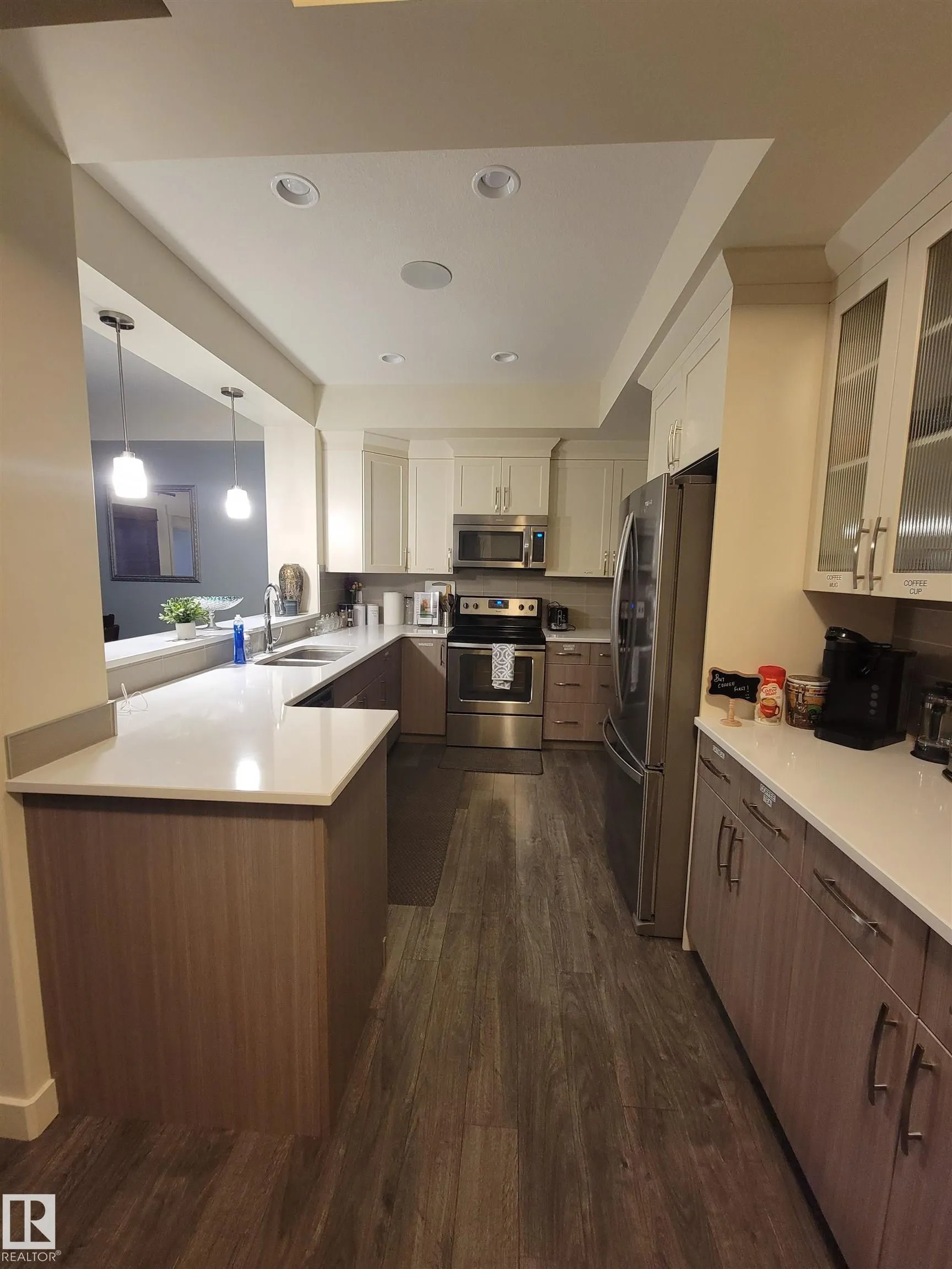 722 Charlesworth Way