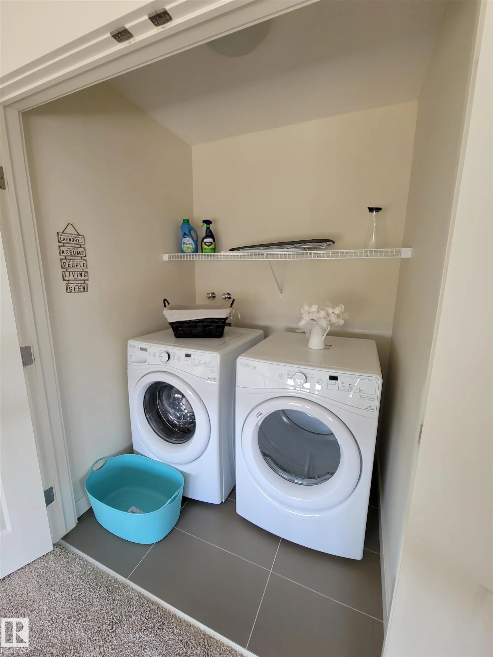 722 Charlesworth Way