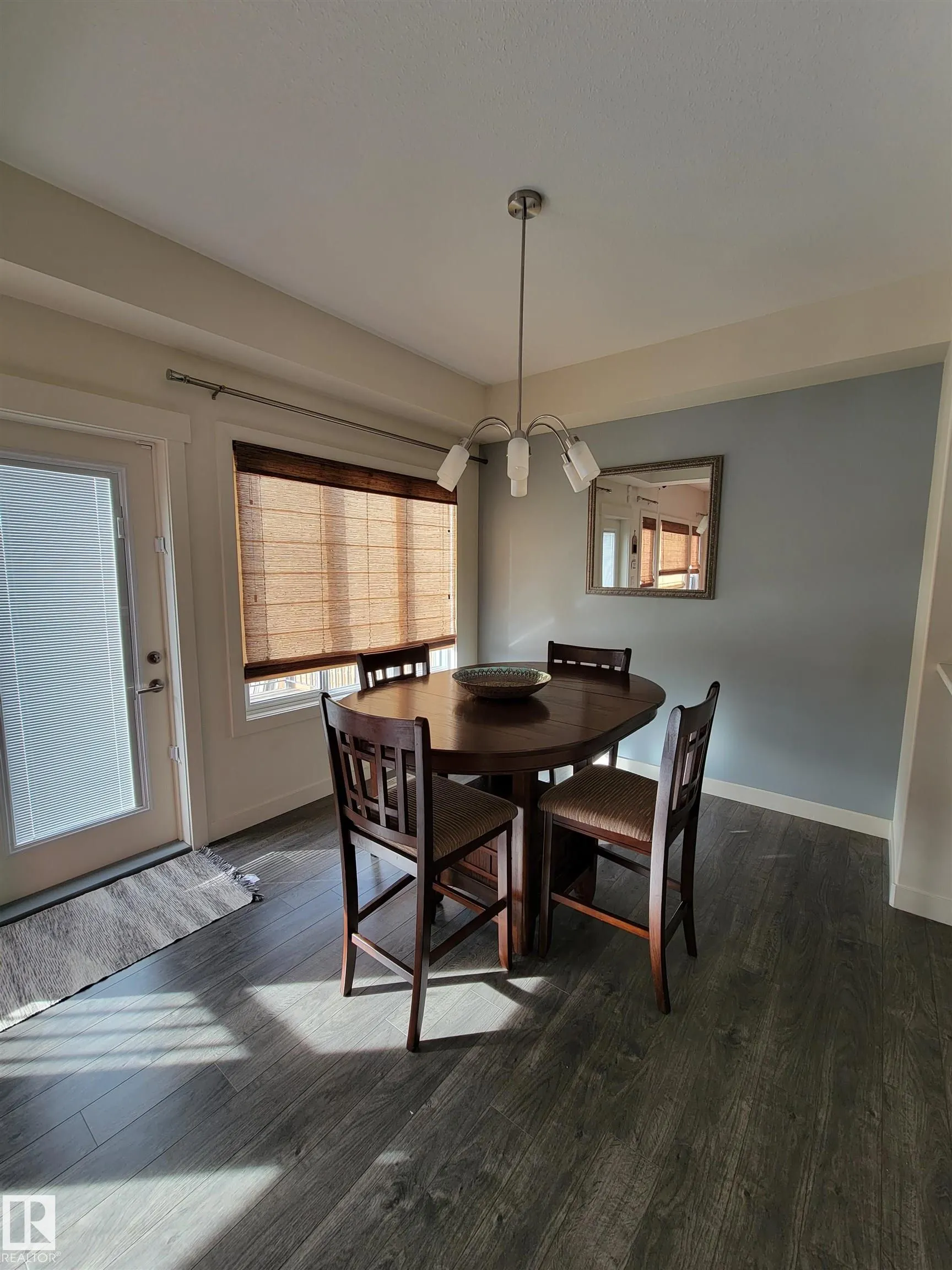 722 Charlesworth Way