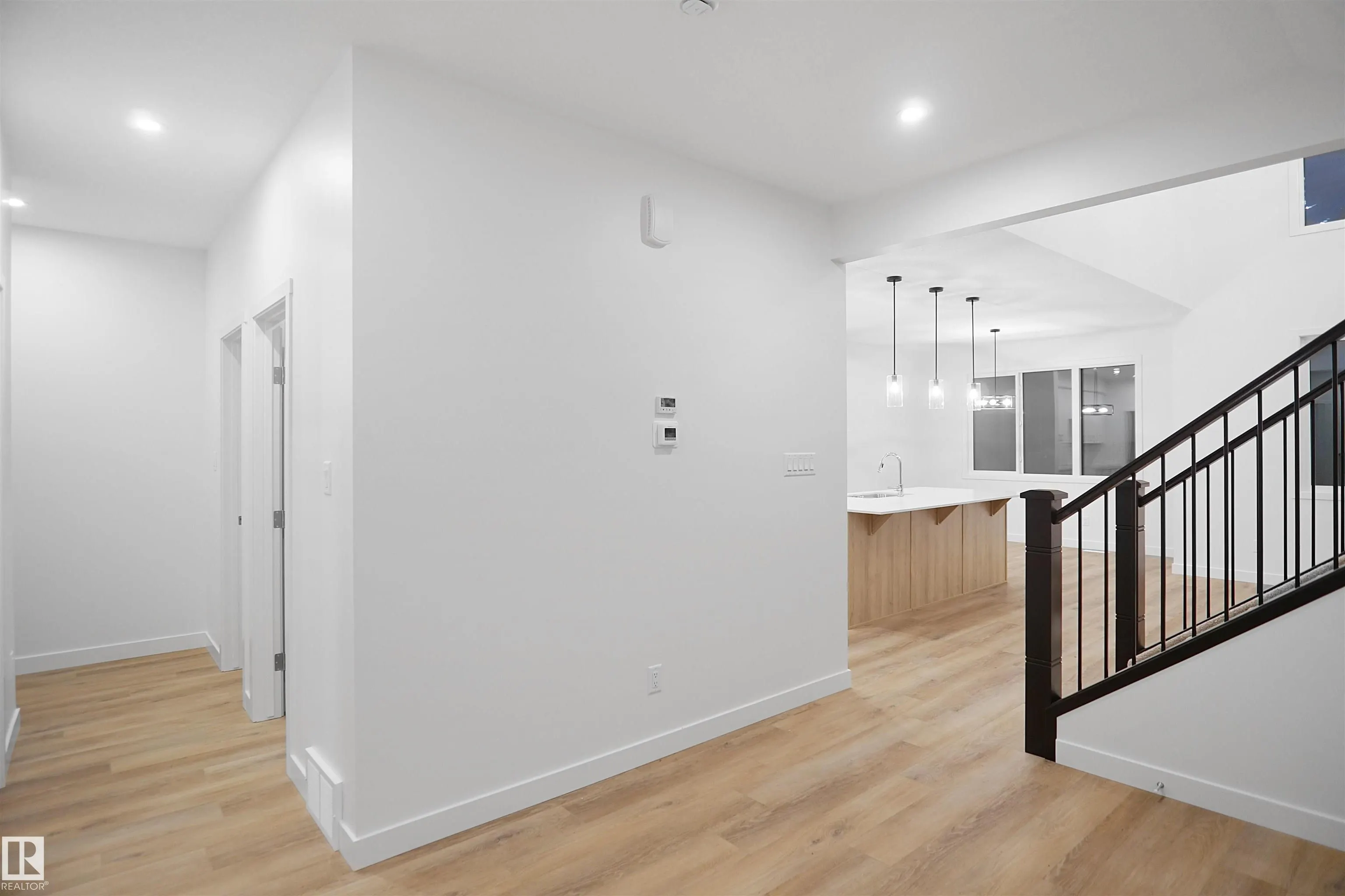 20608 27 Avenue
