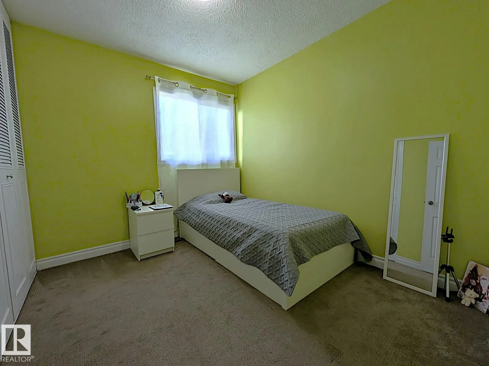 61 MCLEOD Place