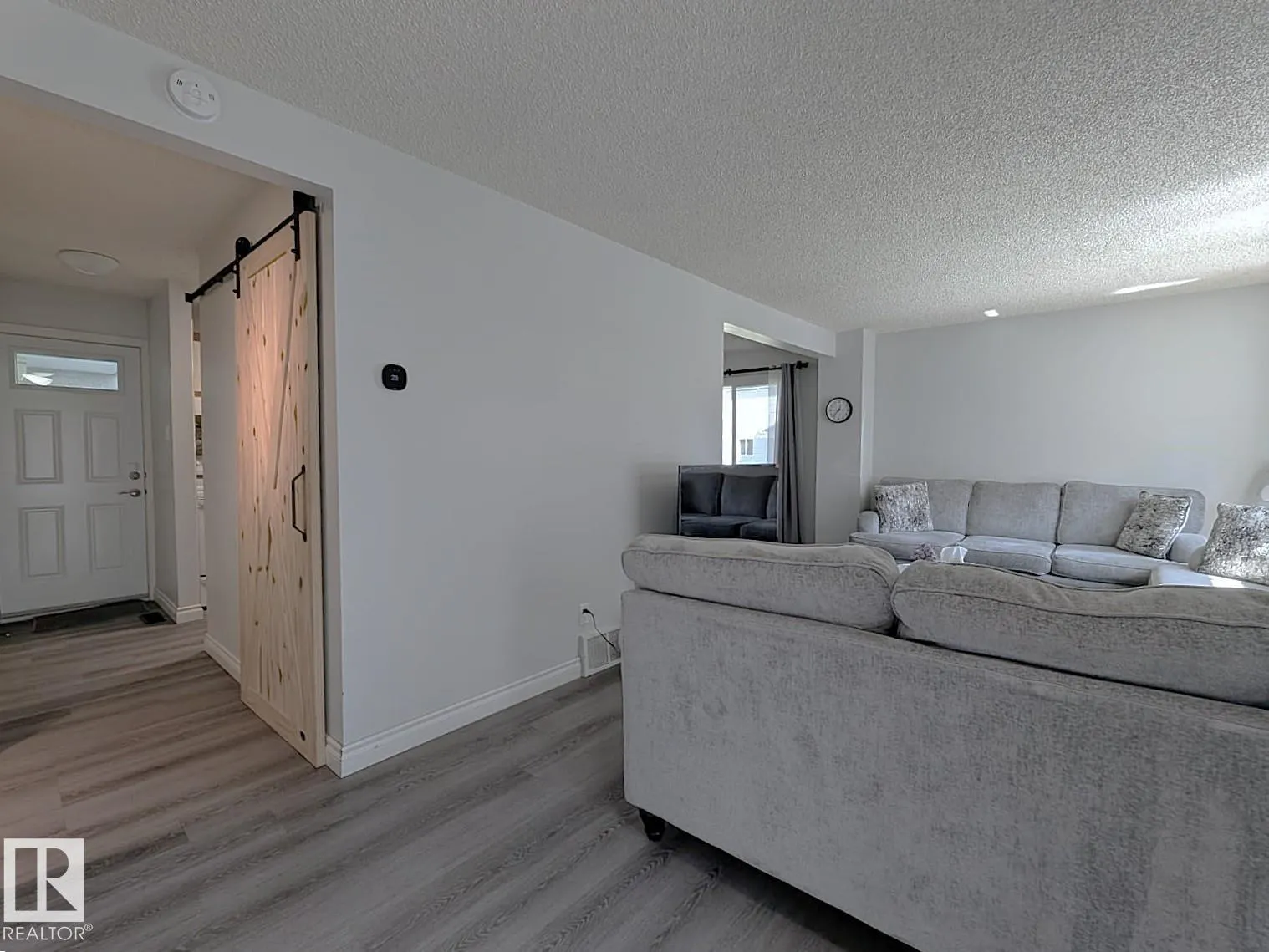 61 MCLEOD Place