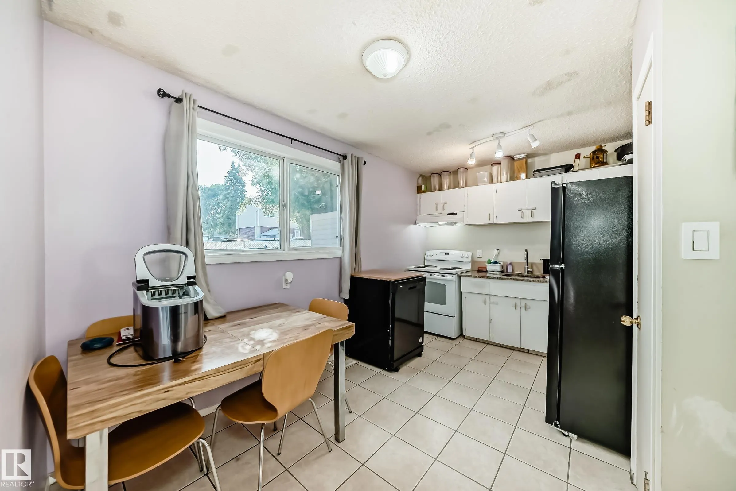 72 Habitat Crescent