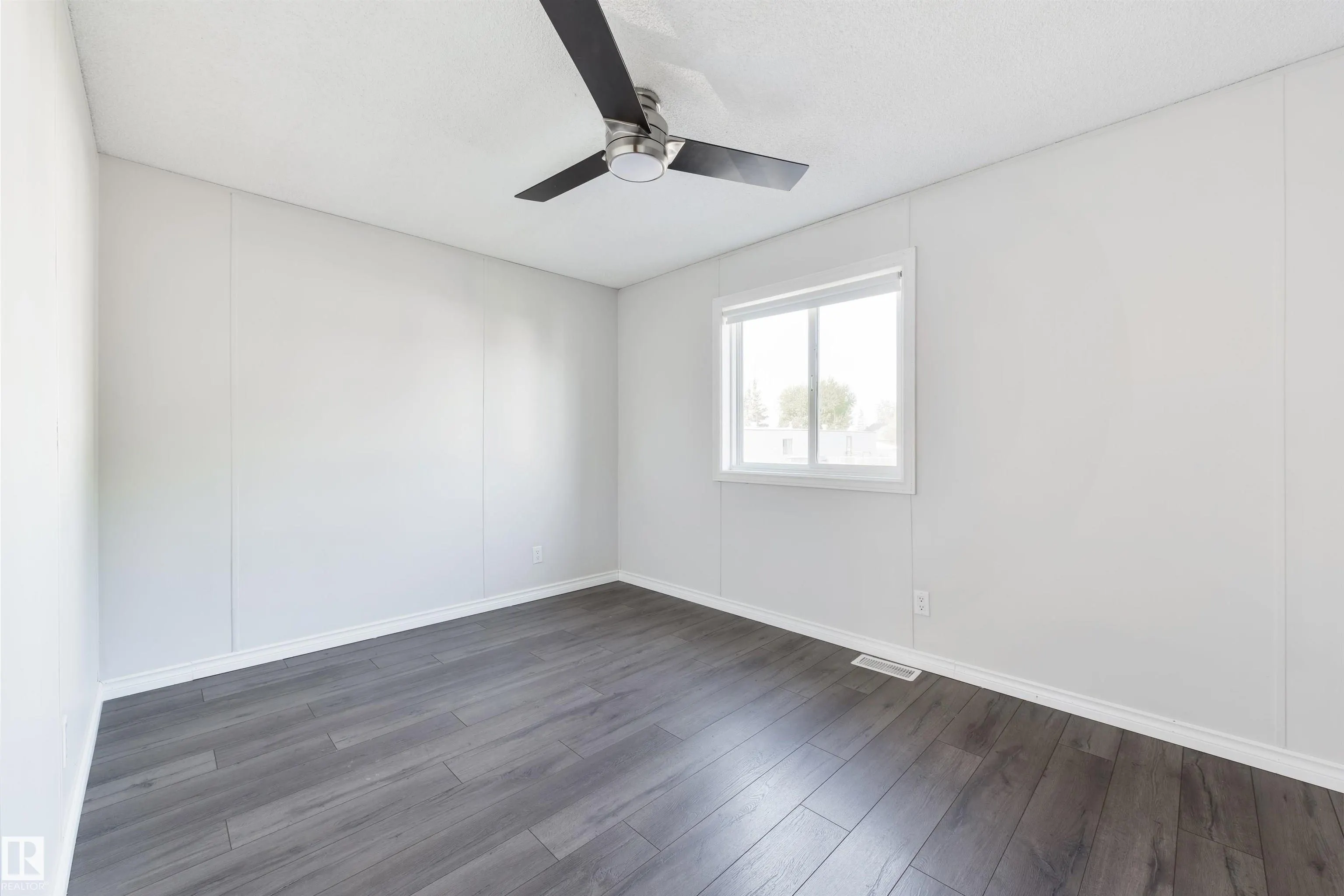 53222 RGE RD 272