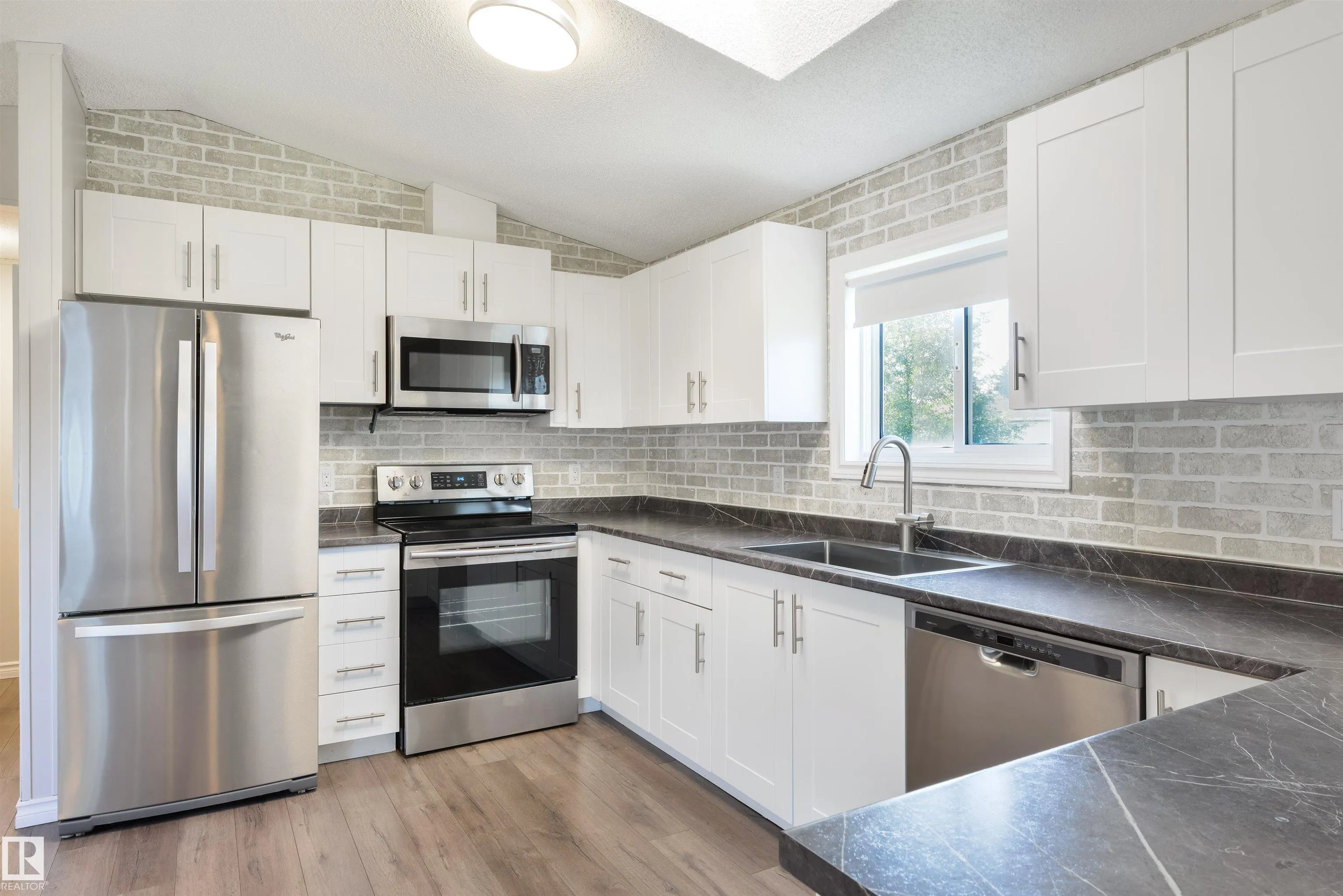 53222 RGE RD 272