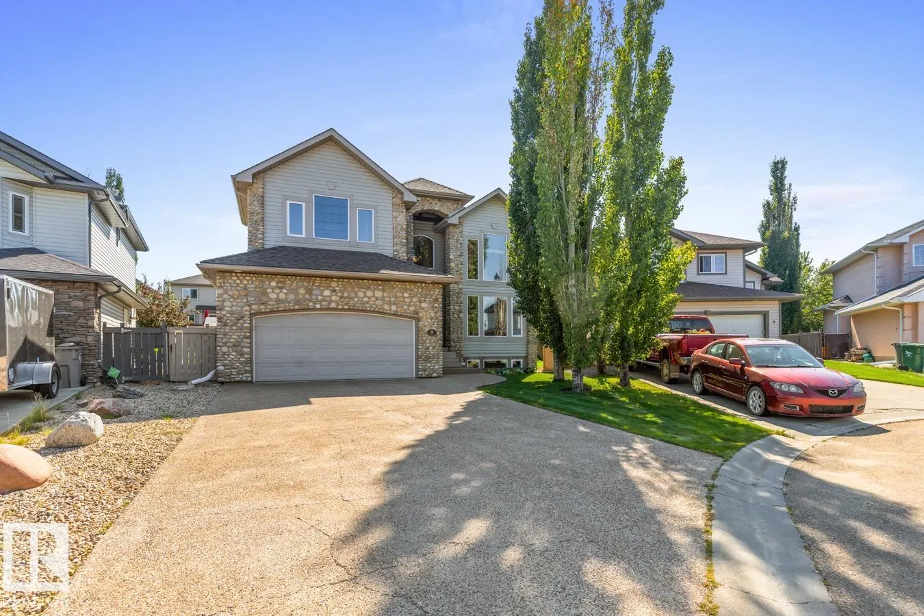 3 PROMENADE Place