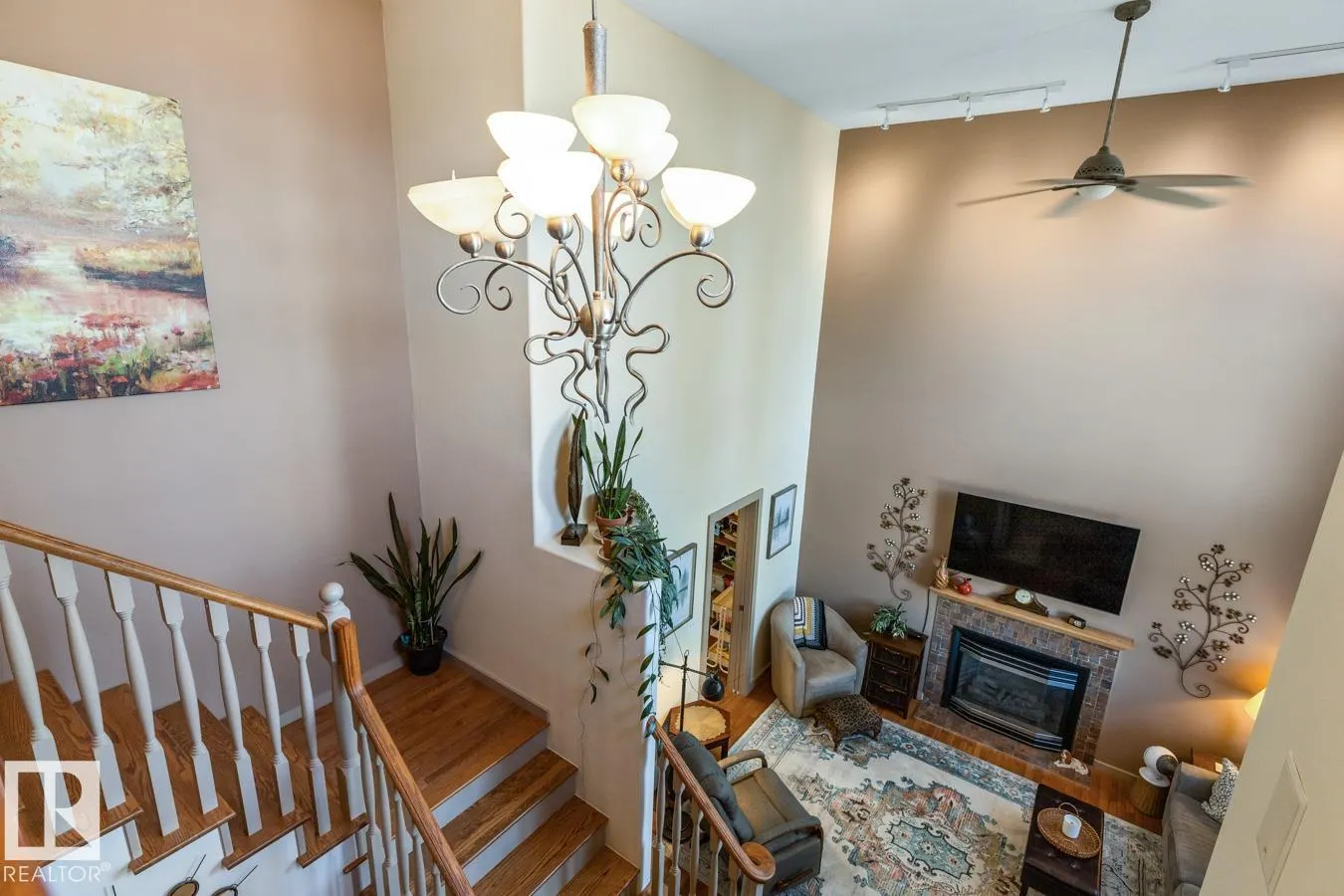 3 PROMENADE Place