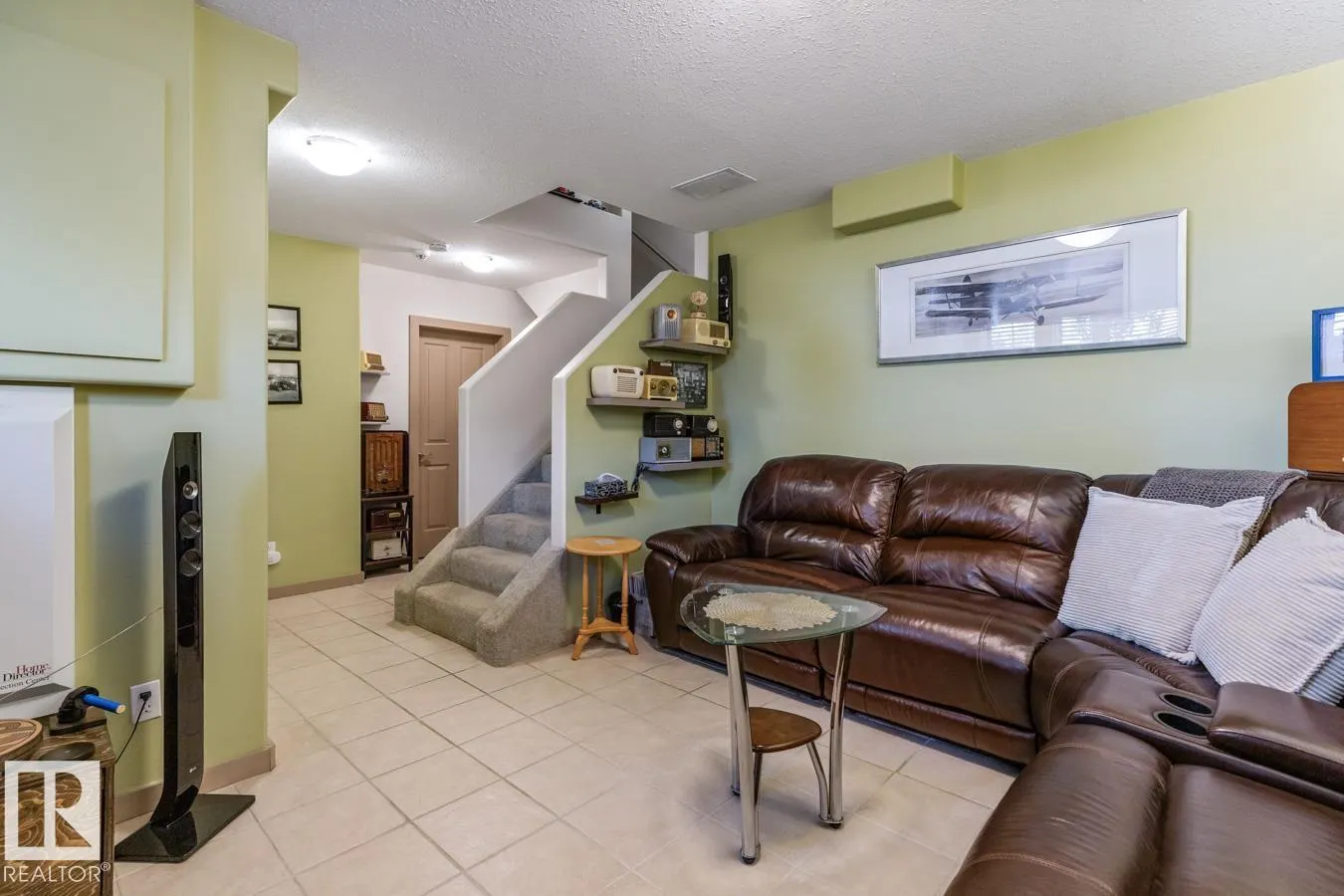 3 PROMENADE Place