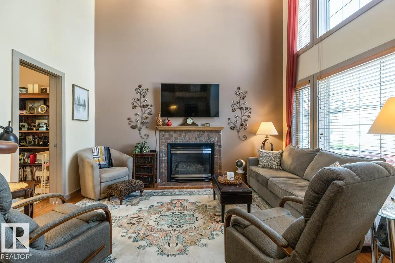 3 PROMENADE Place