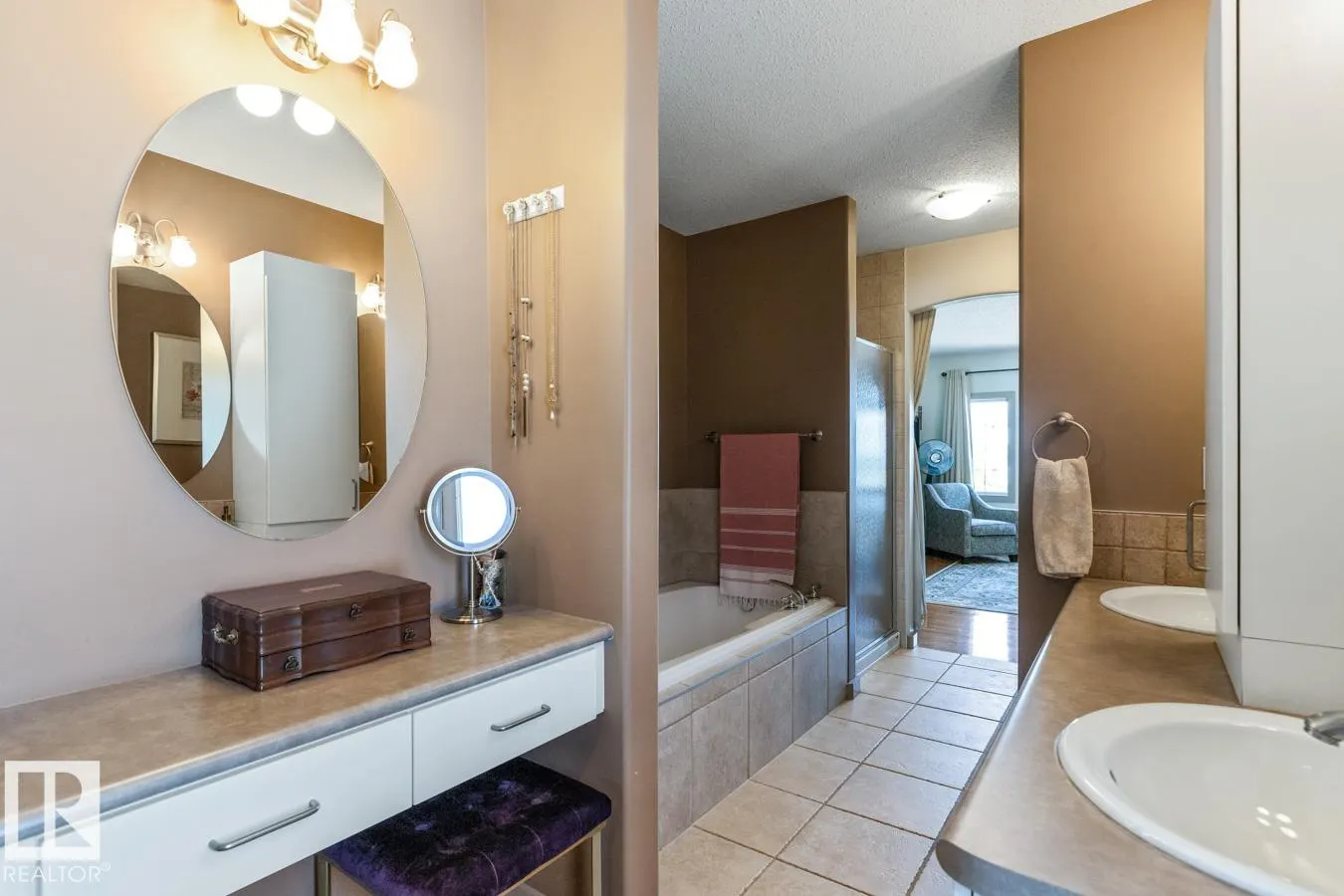 3 PROMENADE Place