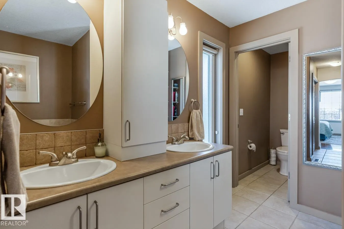 3 PROMENADE Place