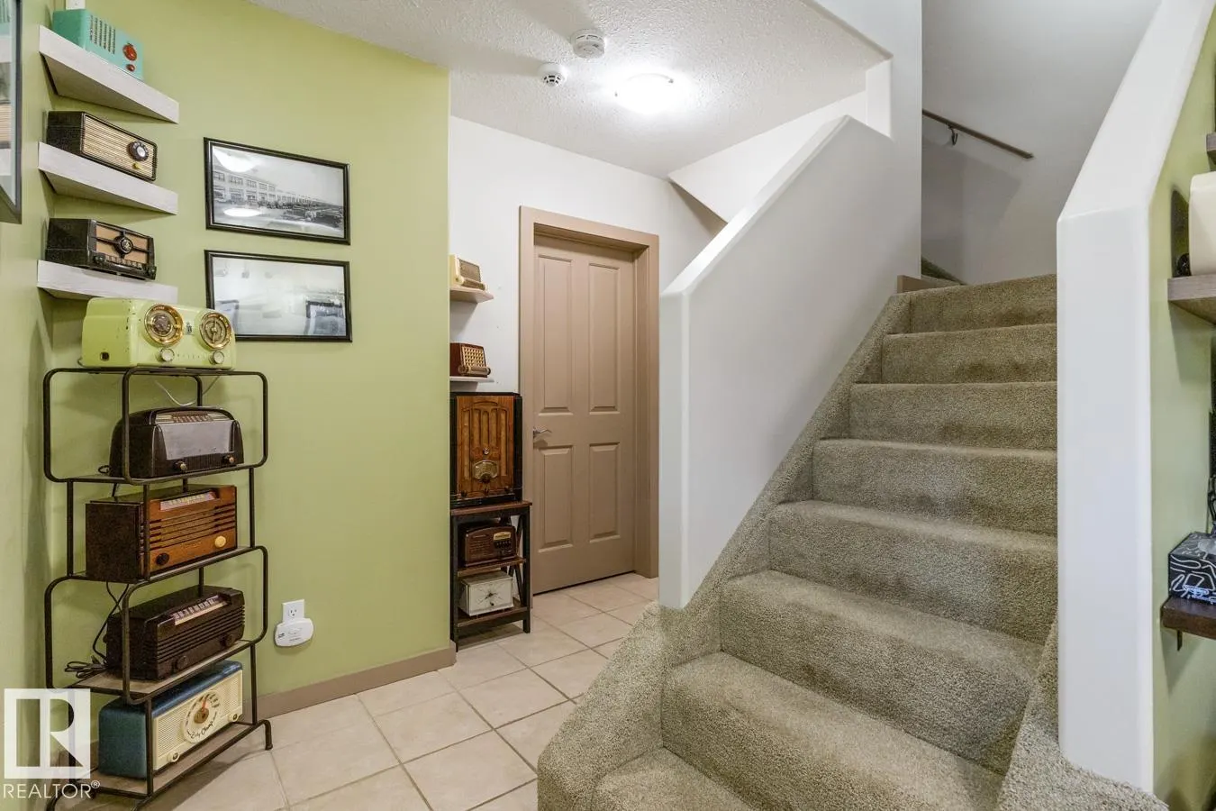 3 PROMENADE Place