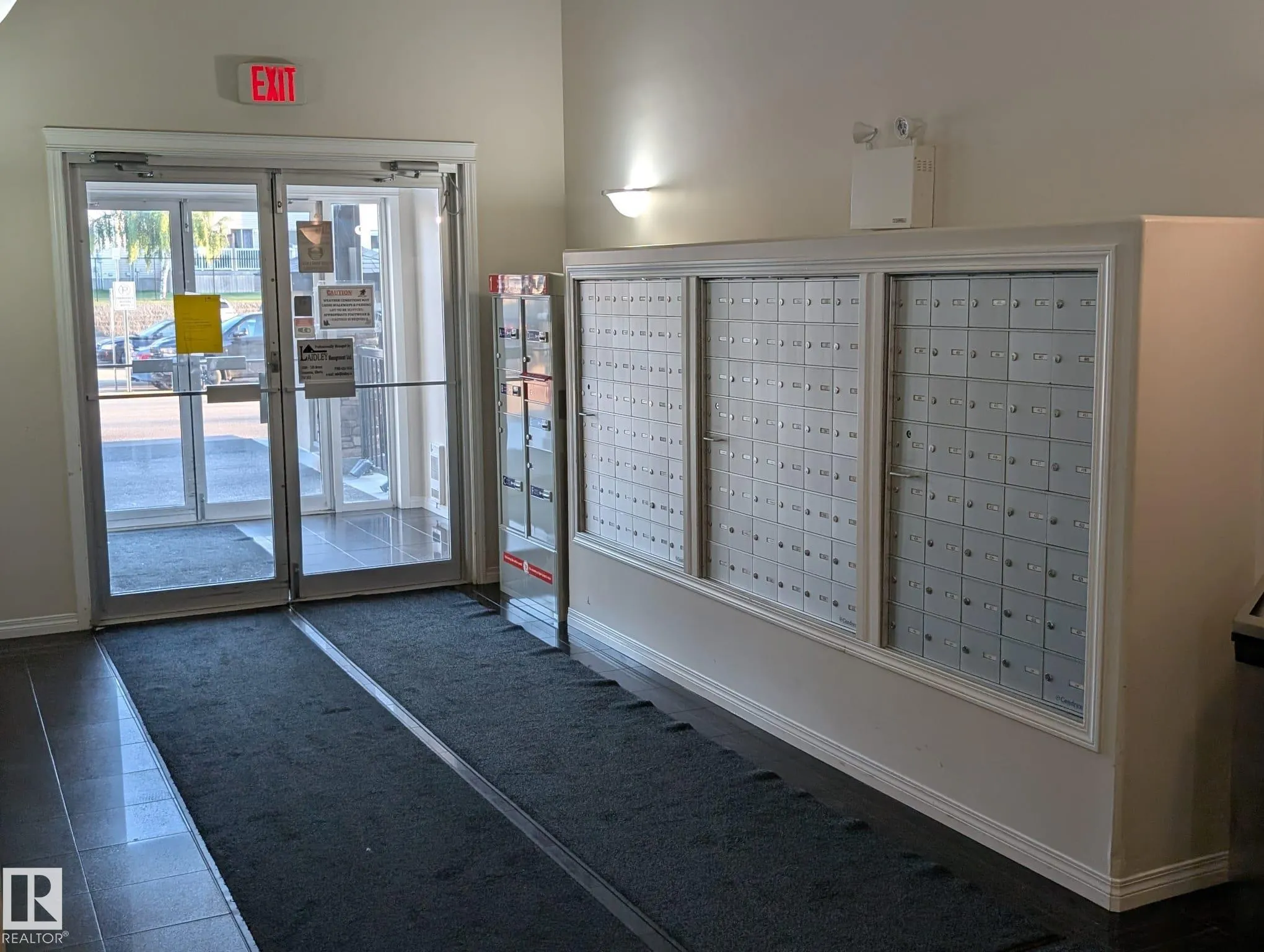 300 SPRUCE RIDGE Road