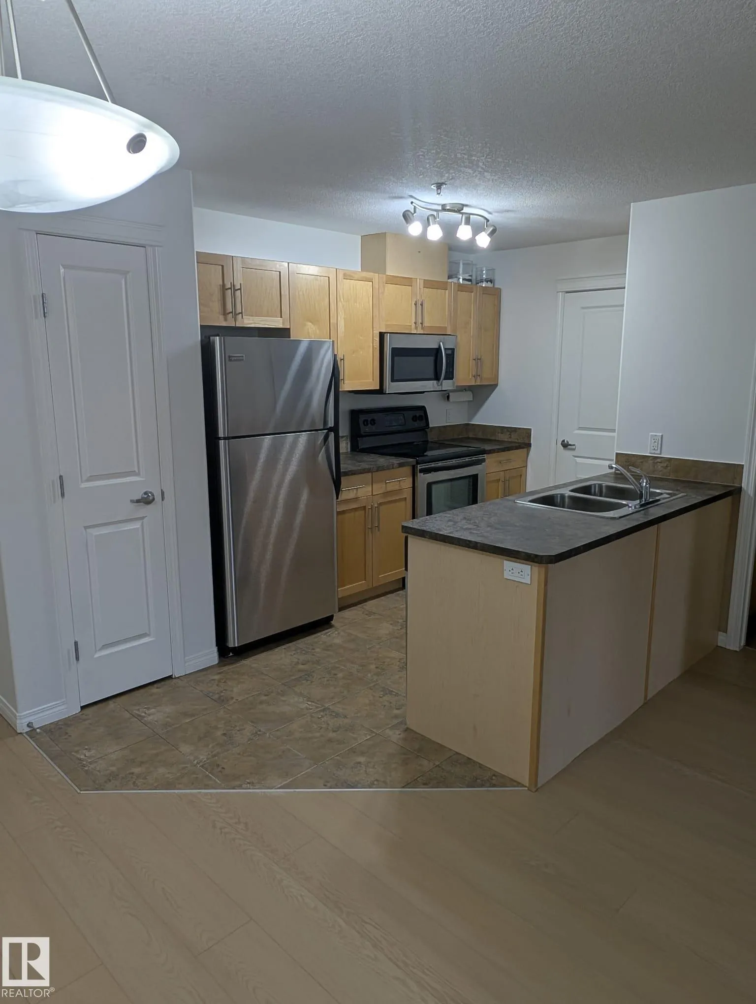 300 SPRUCE RIDGE Road