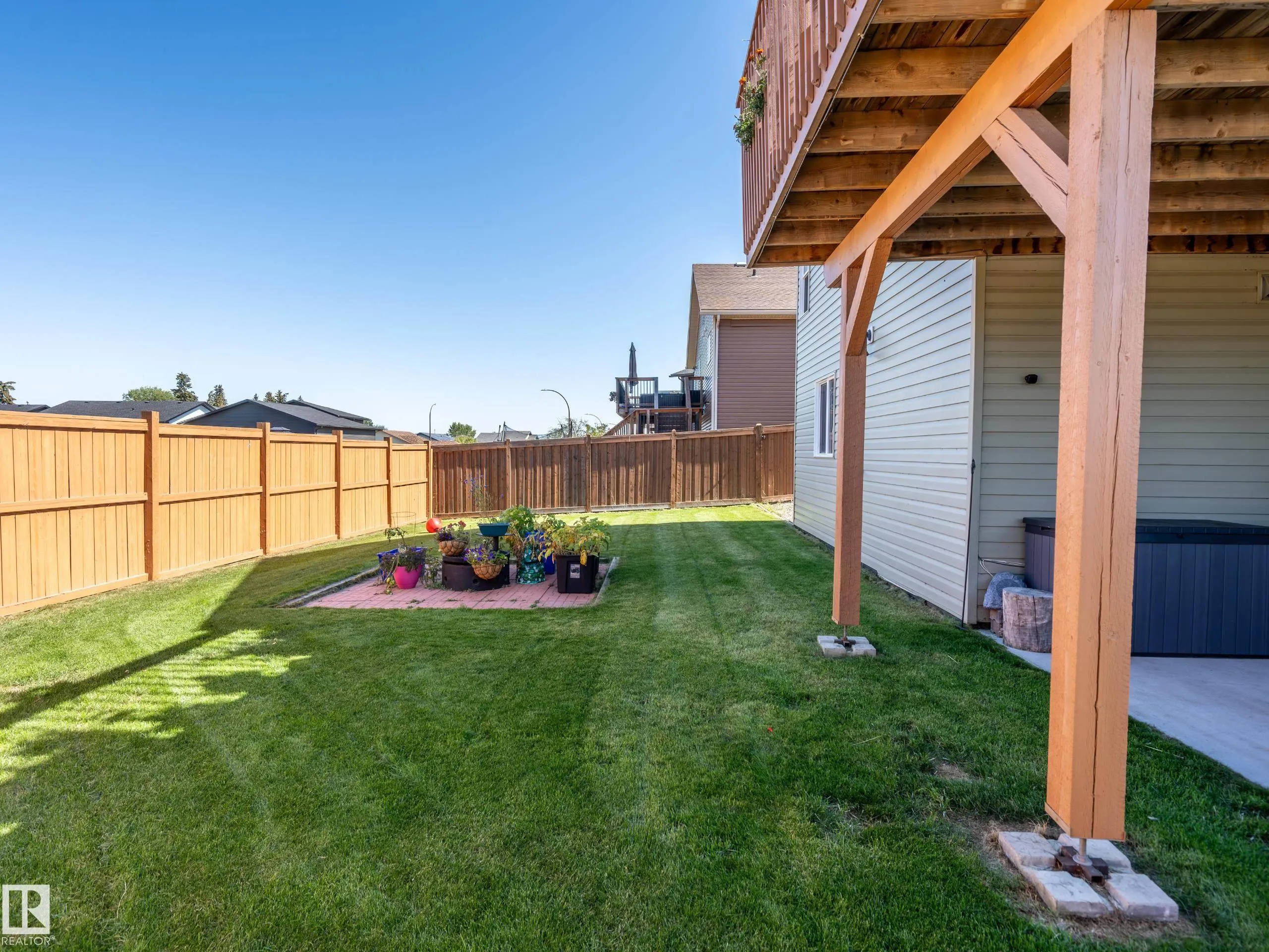 702 pheasant Close