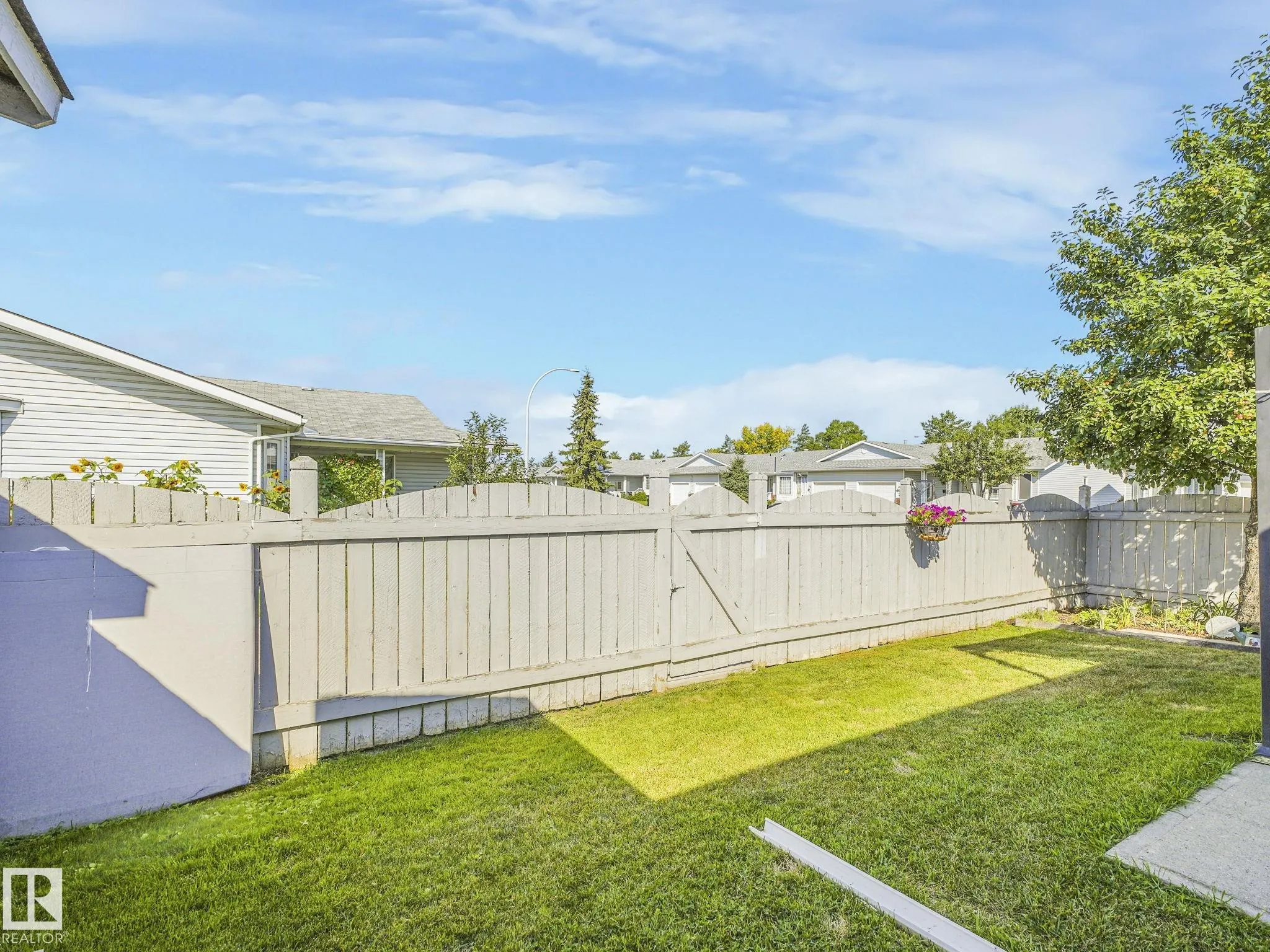 13810 75 Street