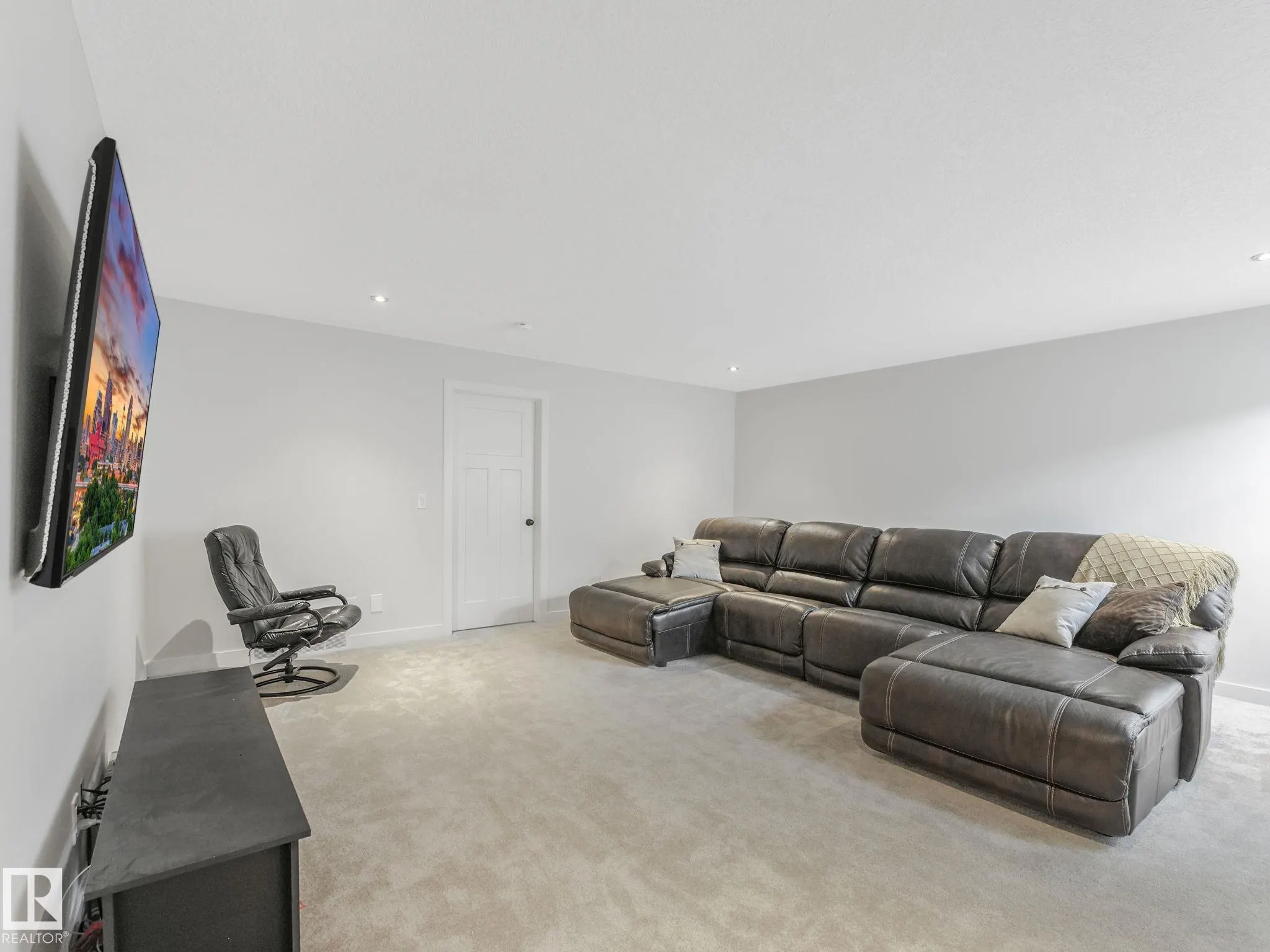 6693 CARDINAL Road