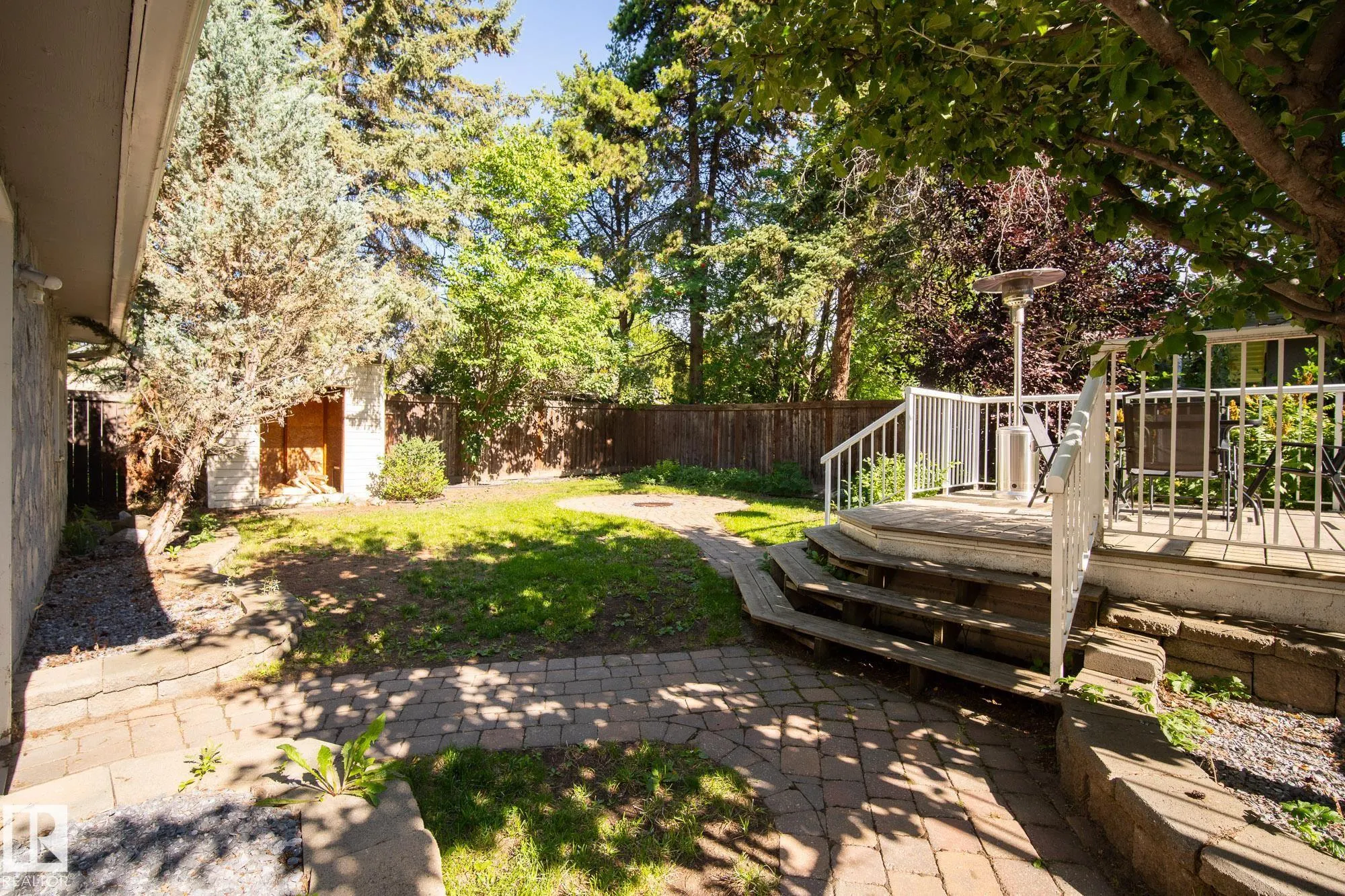 2 FARMSTEAD Avenue