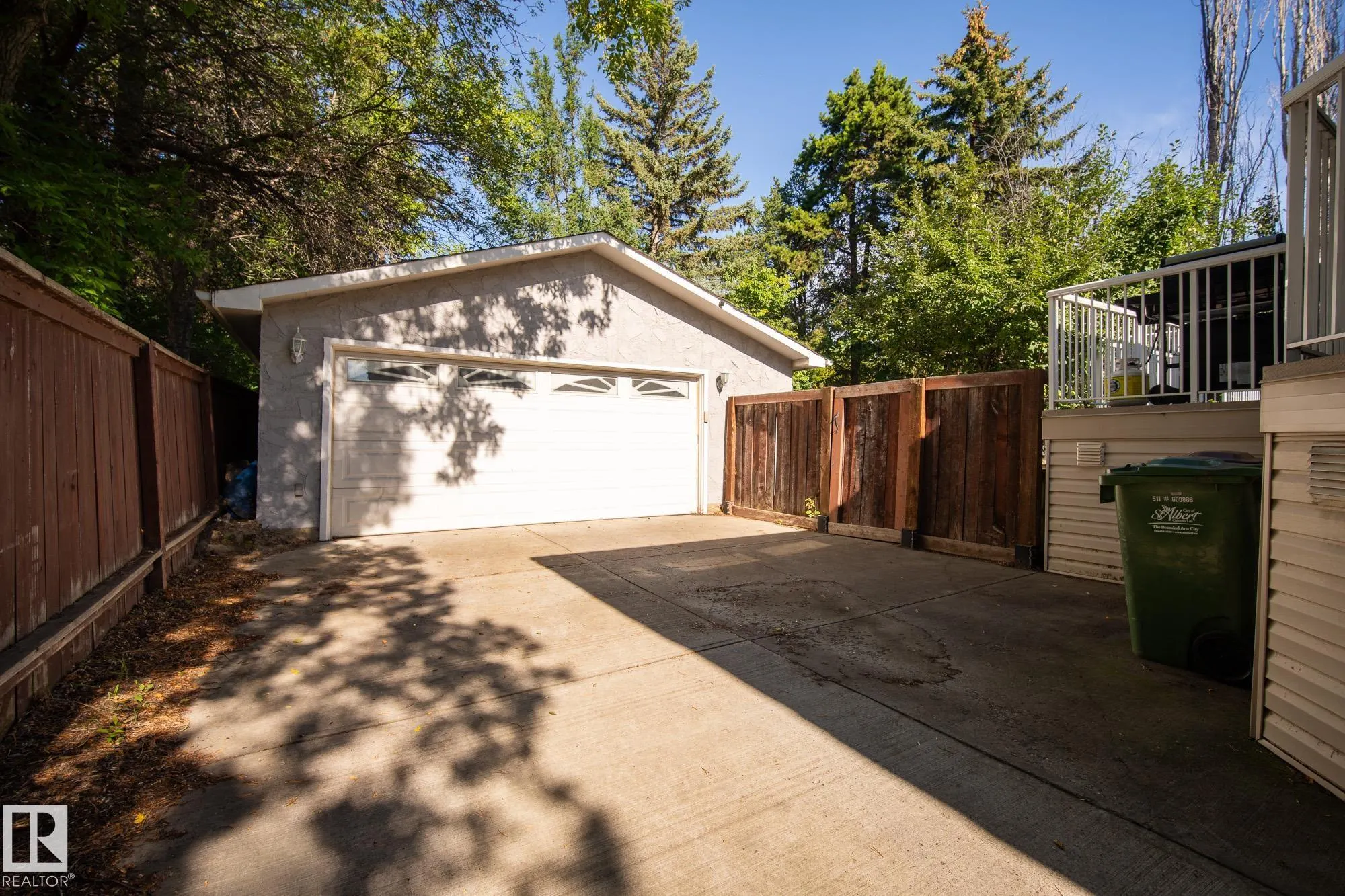 2 FARMSTEAD Avenue
