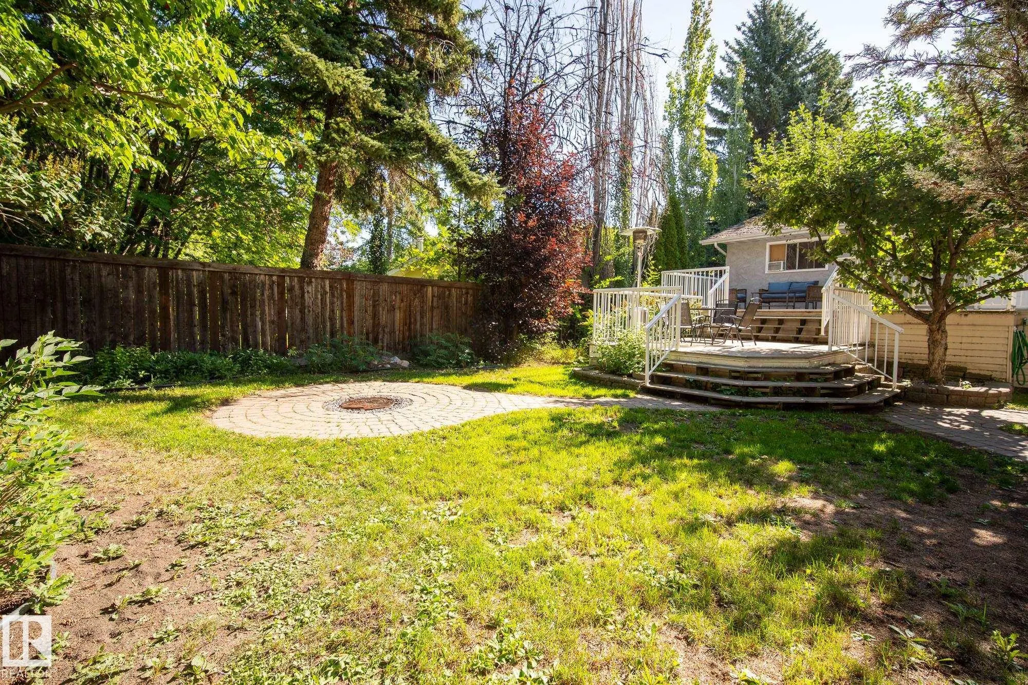 2 FARMSTEAD Avenue