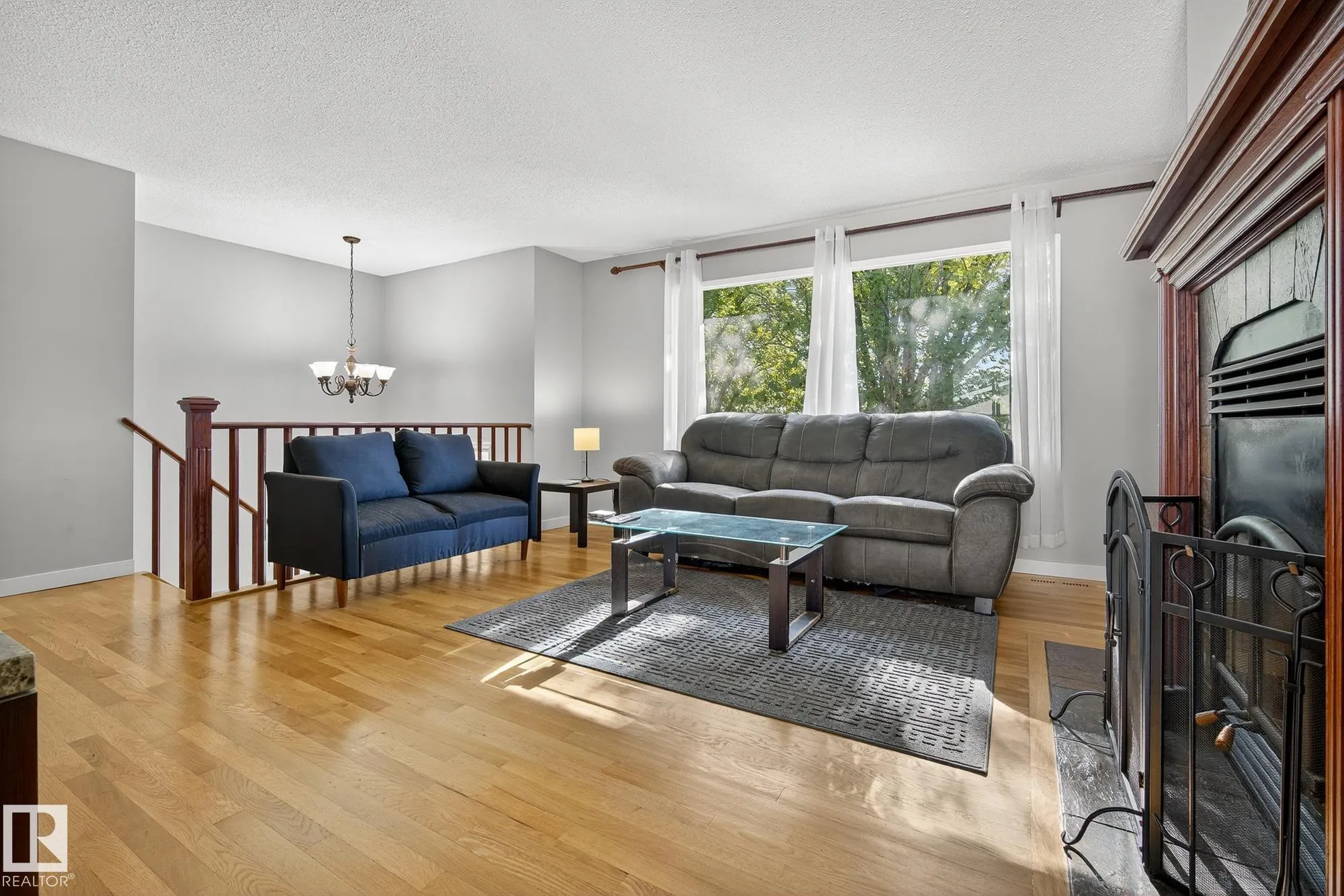 2 FARMSTEAD Avenue