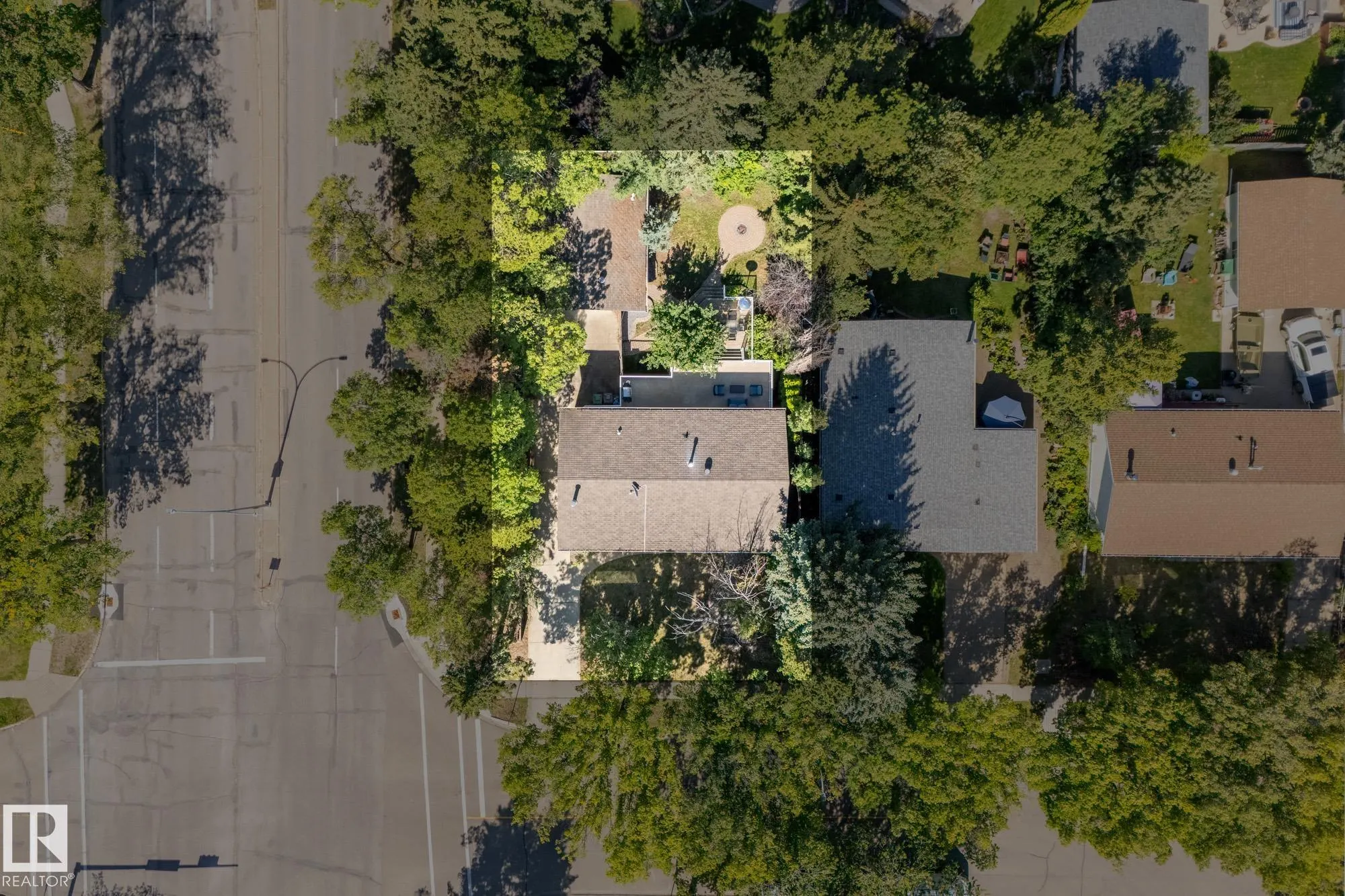 2 FARMSTEAD Avenue