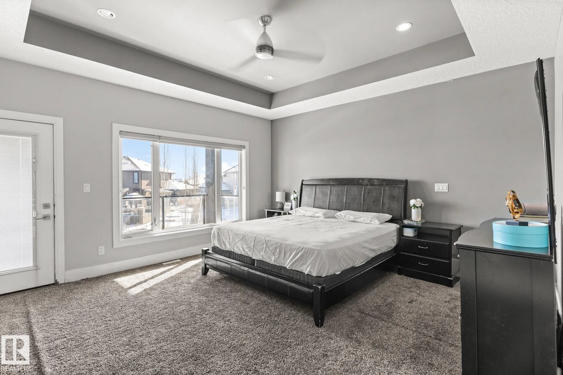 1507 Adamson View