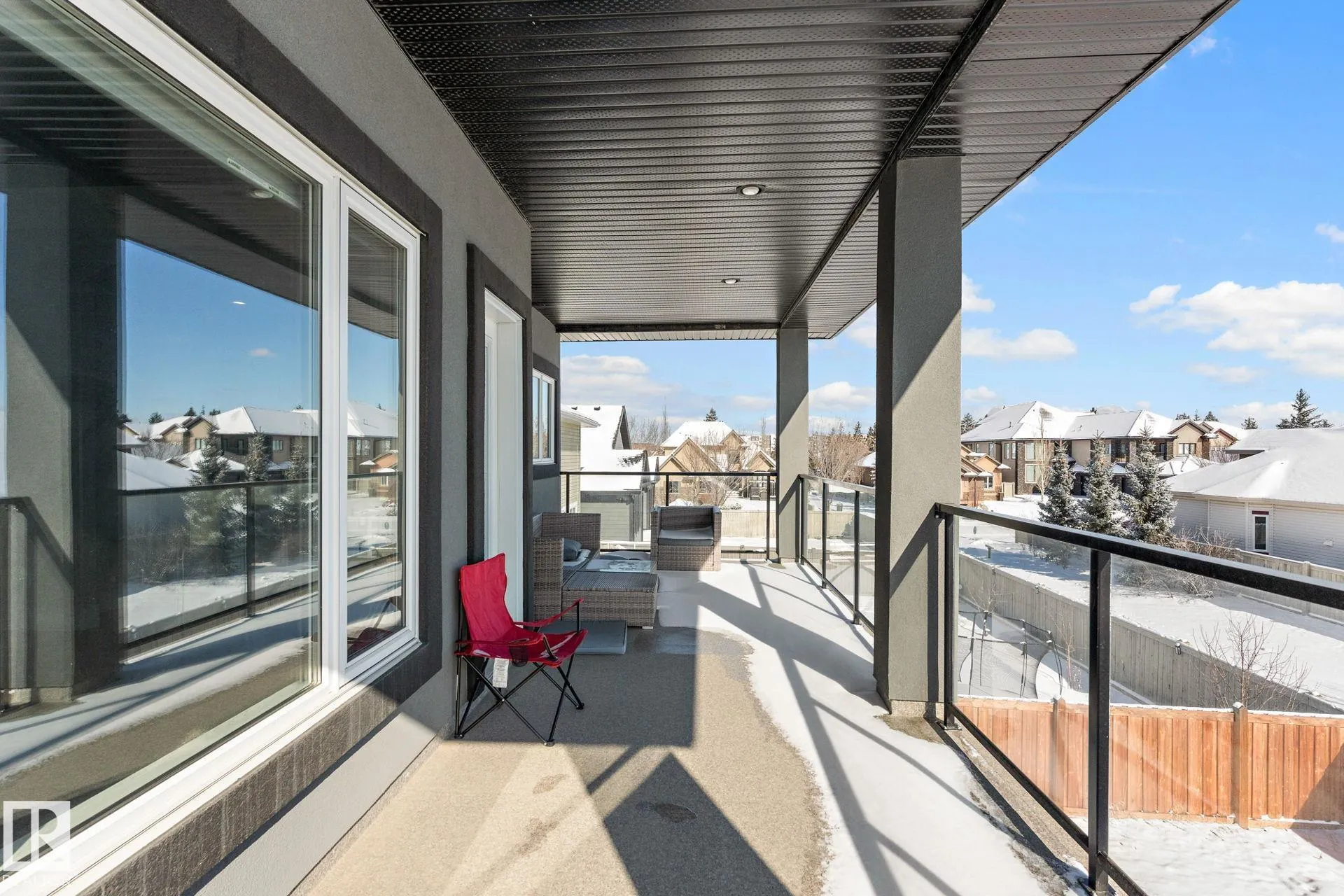 1507 Adamson View