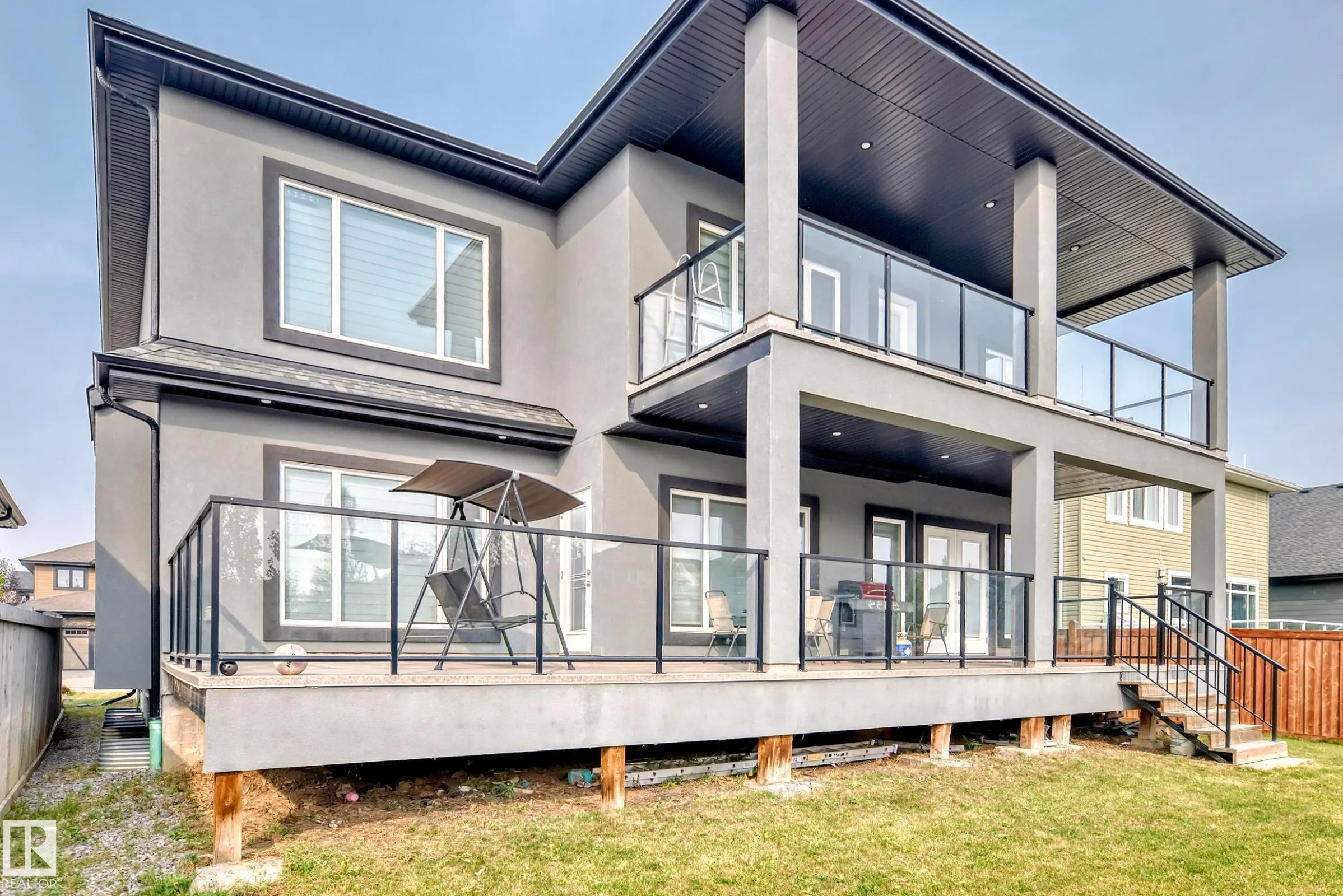 1507 Adamson View