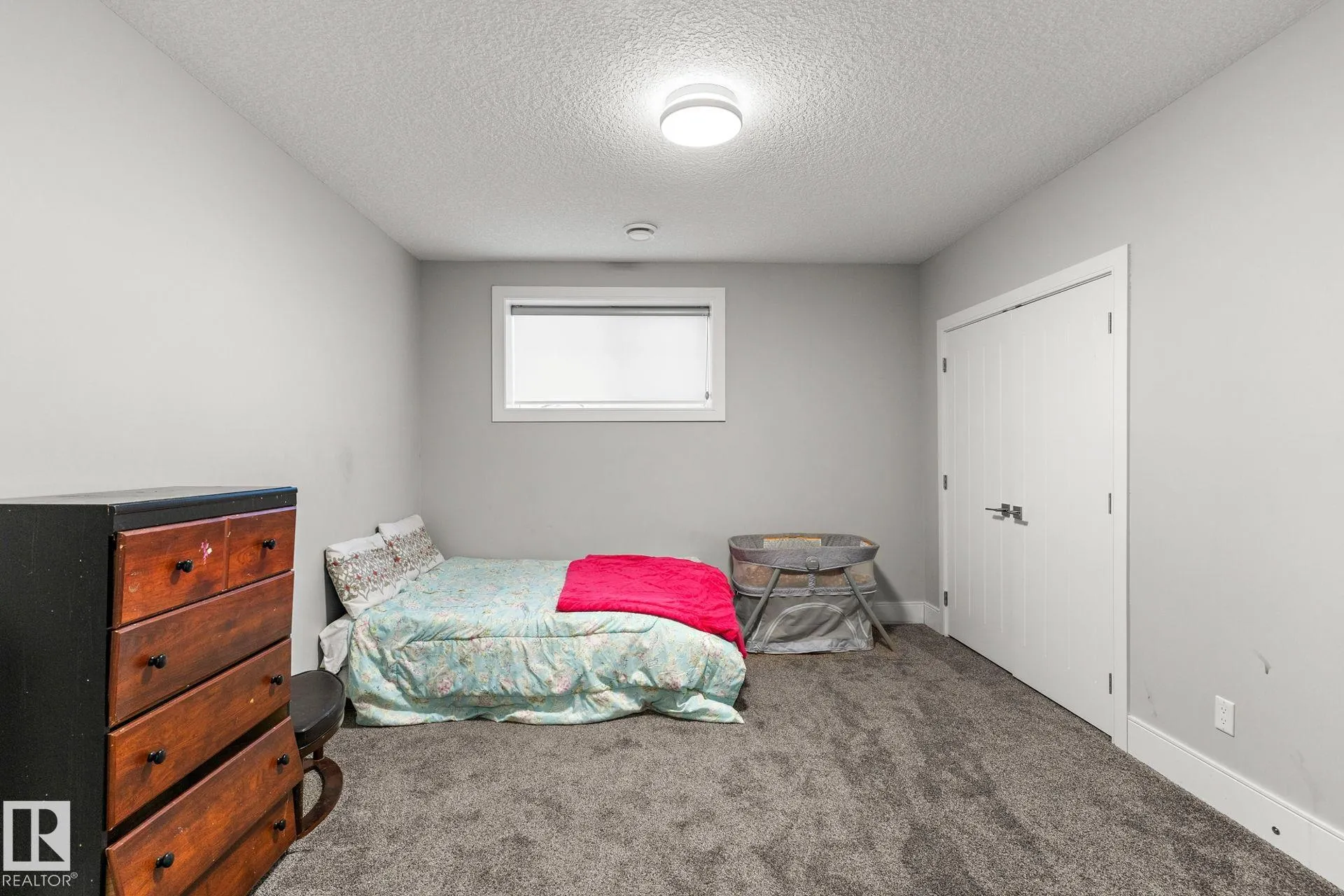 1507 Adamson View