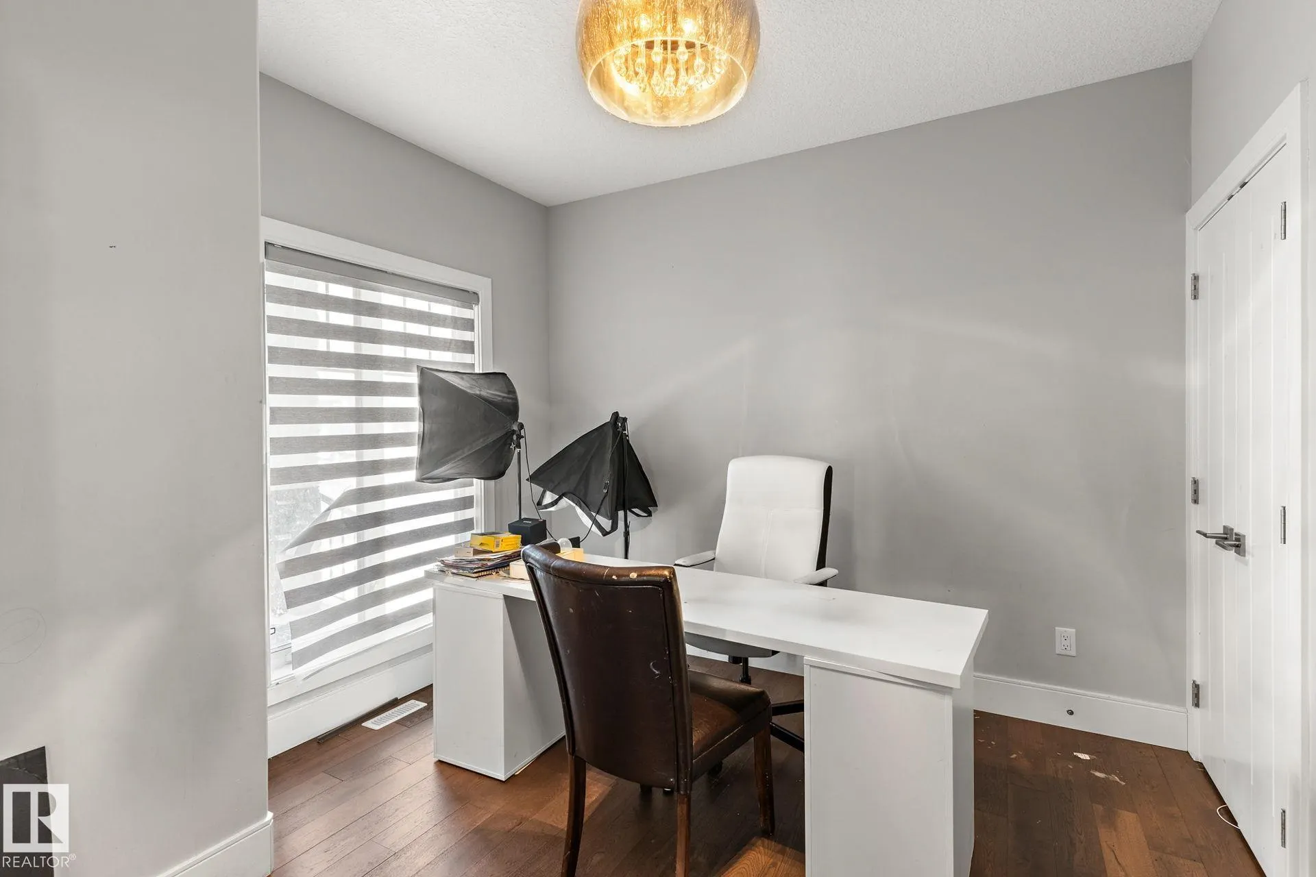 1507 Adamson View