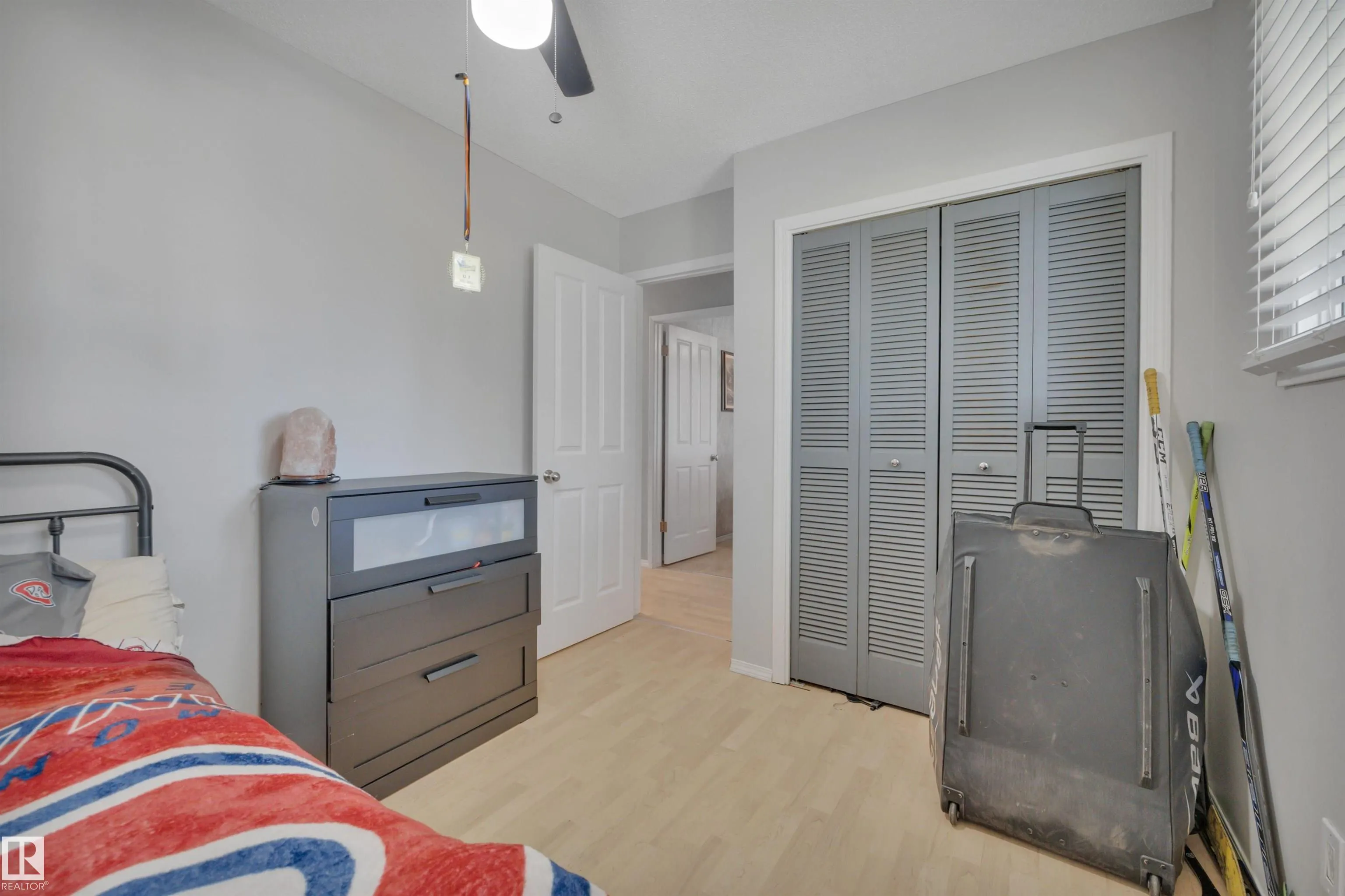 2 CAMELOT Place