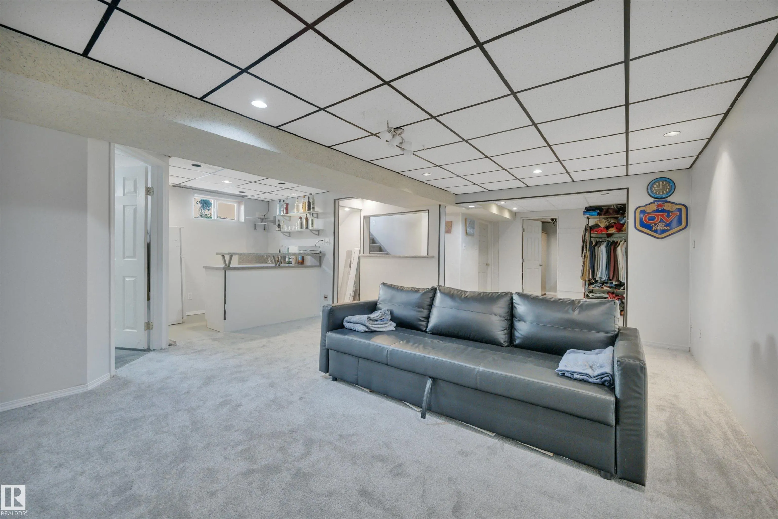 2 CAMELOT Place