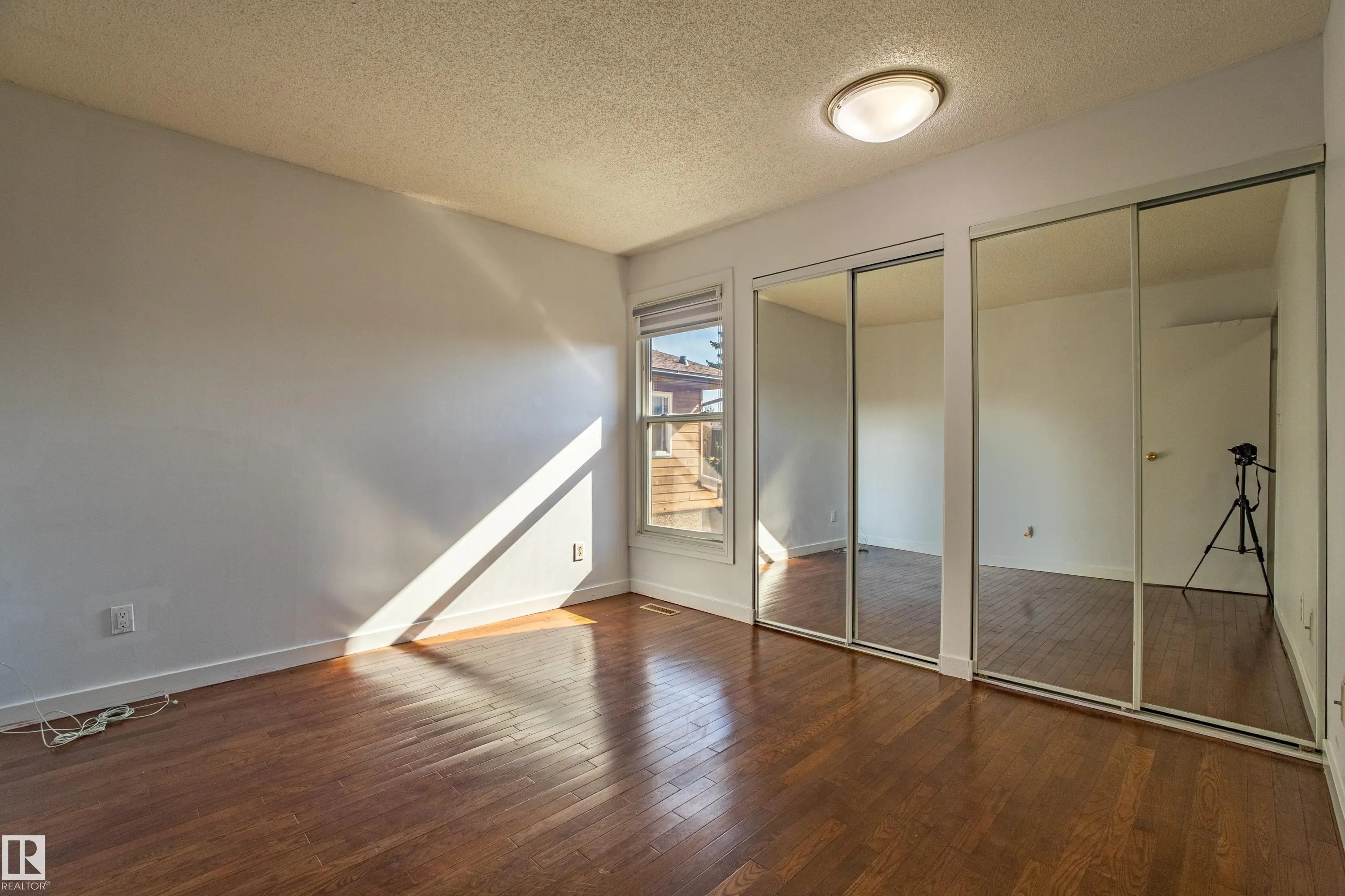 #37 3812 20 Avenue