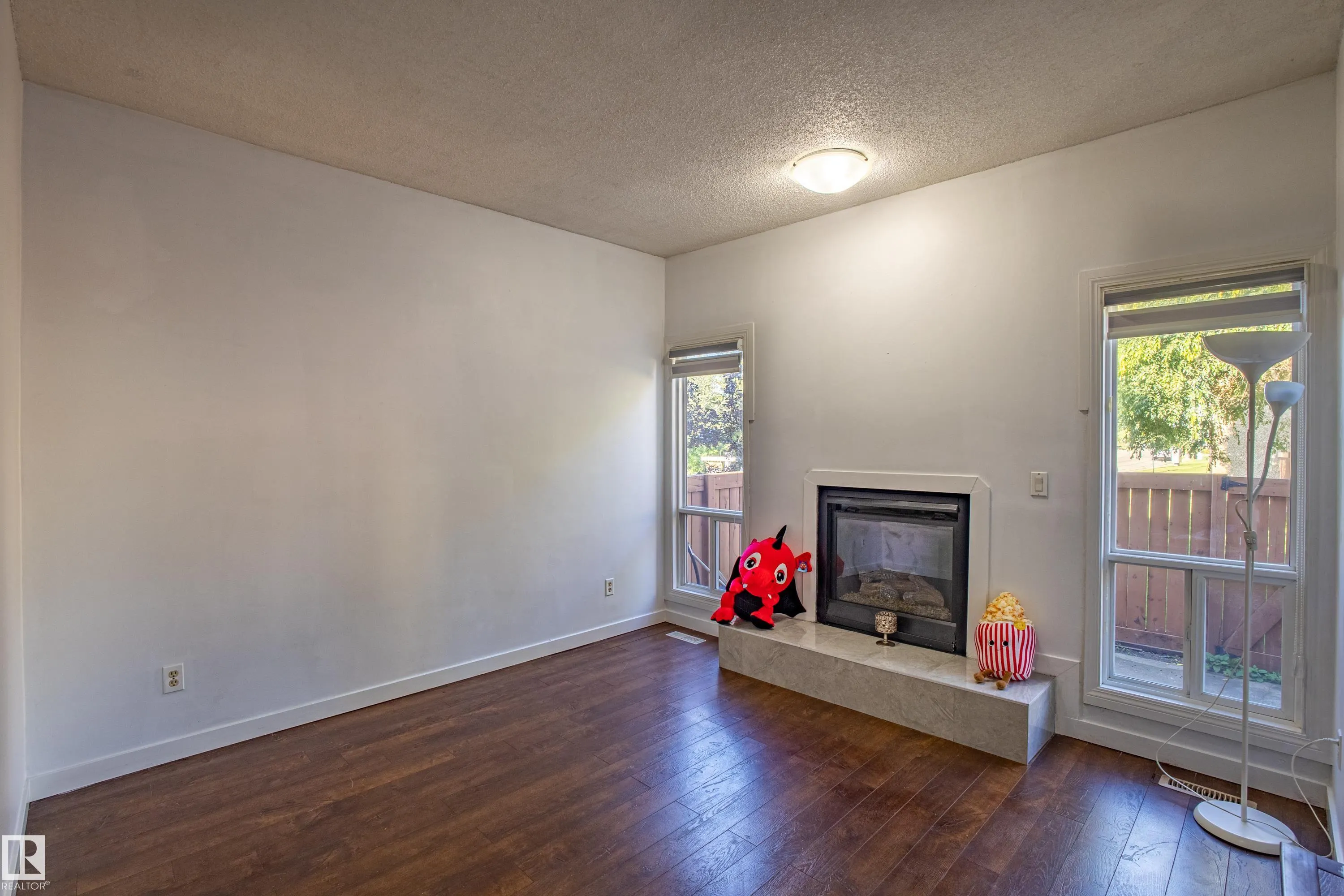 #37 3812 20 Avenue