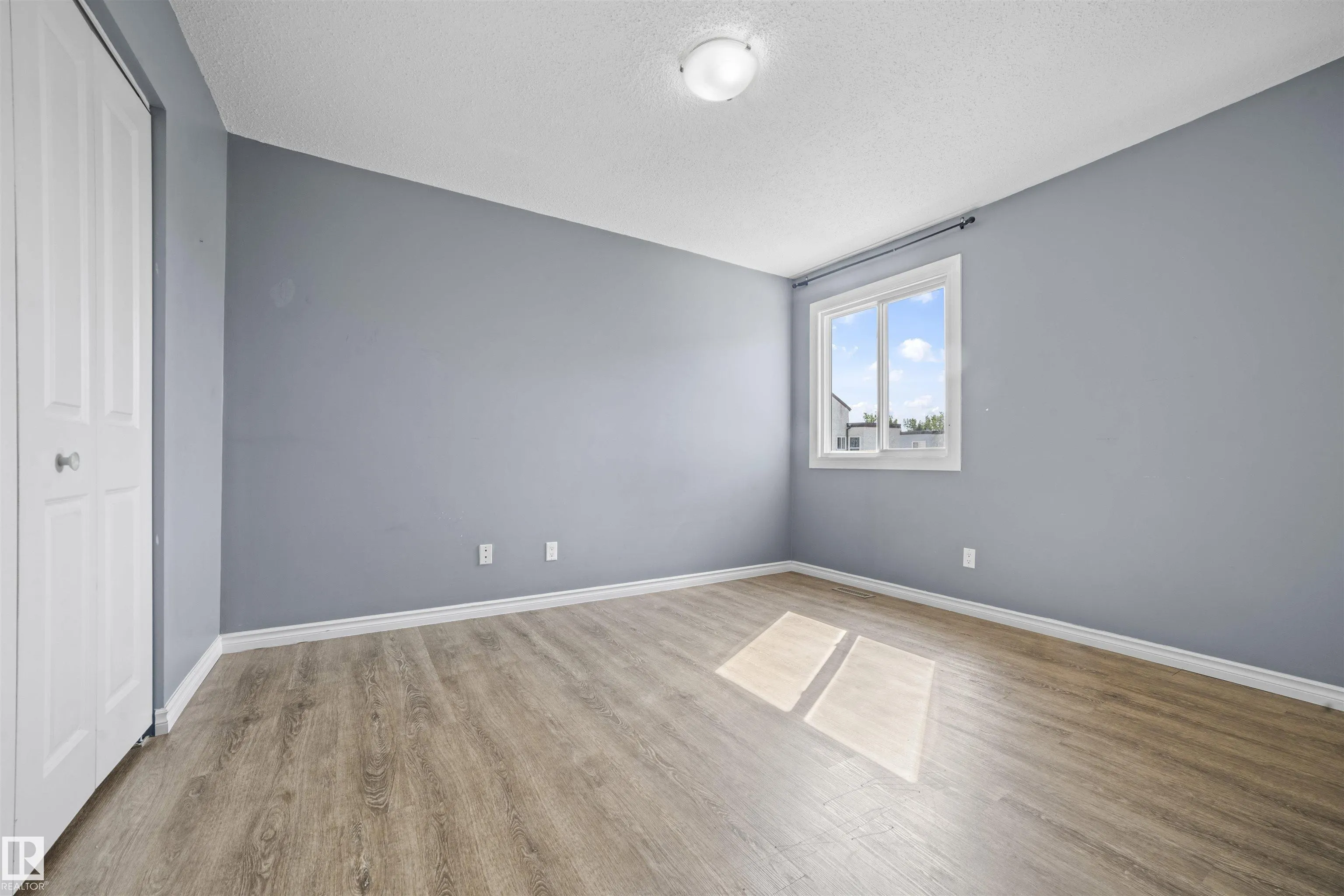 255 LANCASTER Terrace